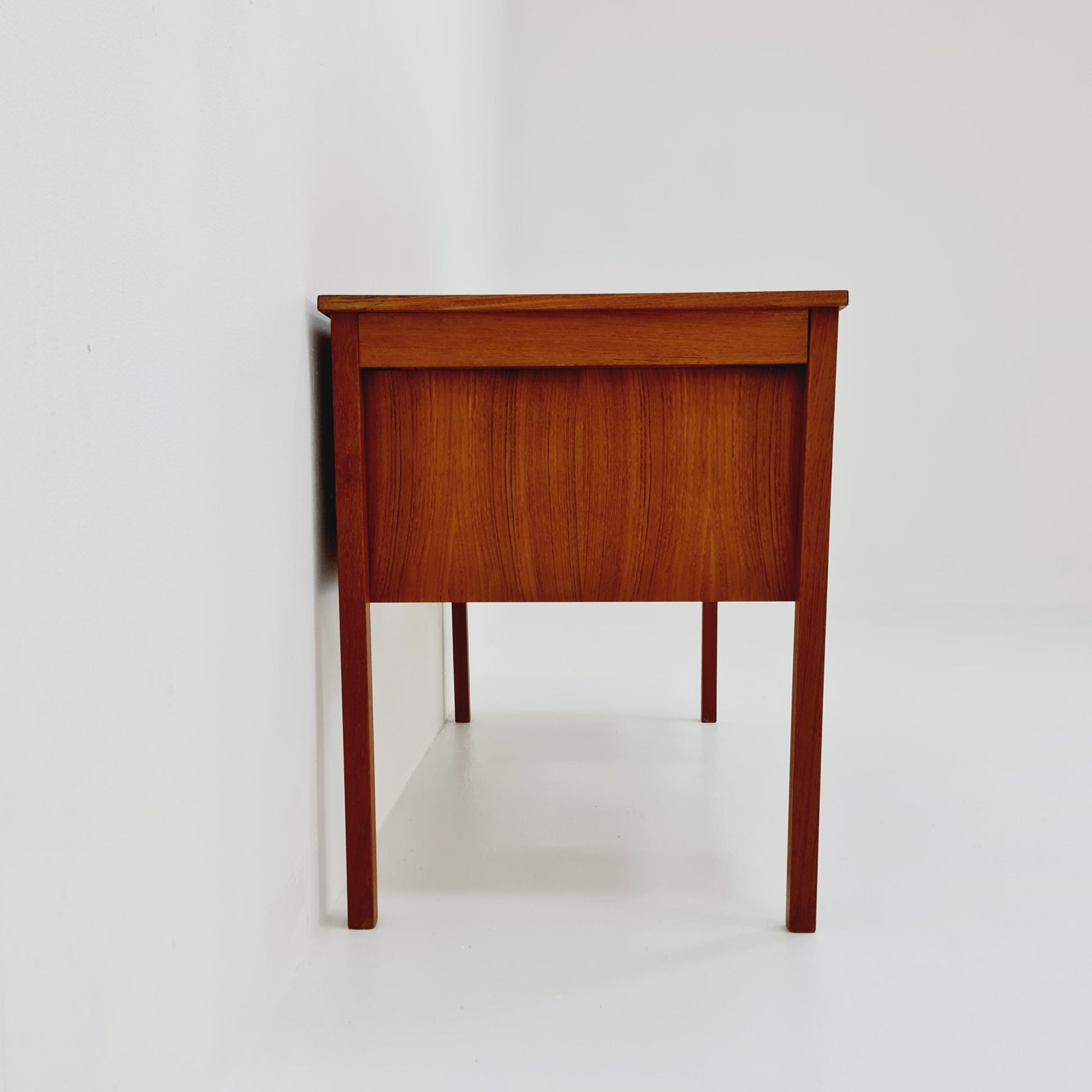 Midcentury danish Scandinavian Desk in teak, 1960s