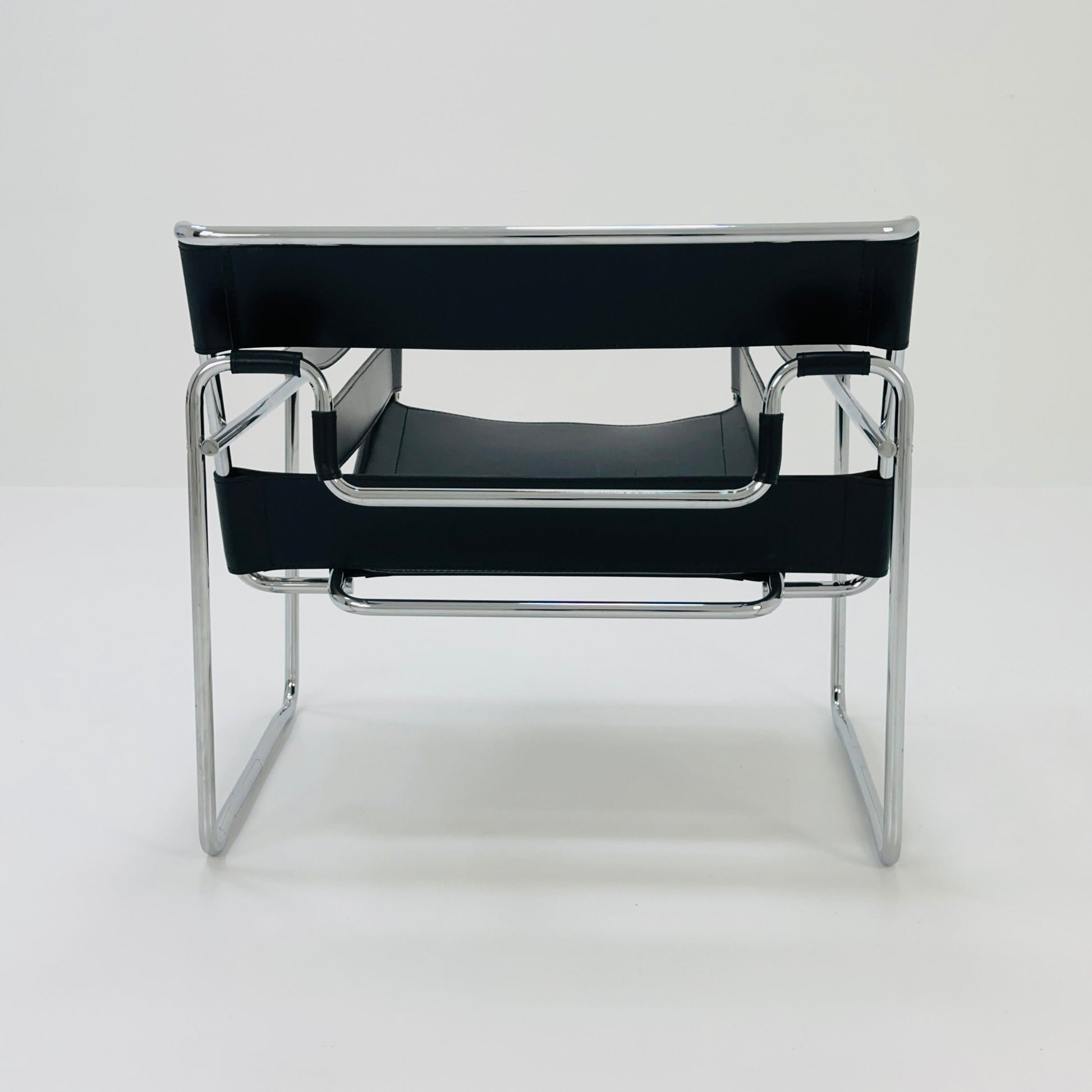 Mid century Black B3 armchair WASSILY by Marcel Brauer , 1990s Italy