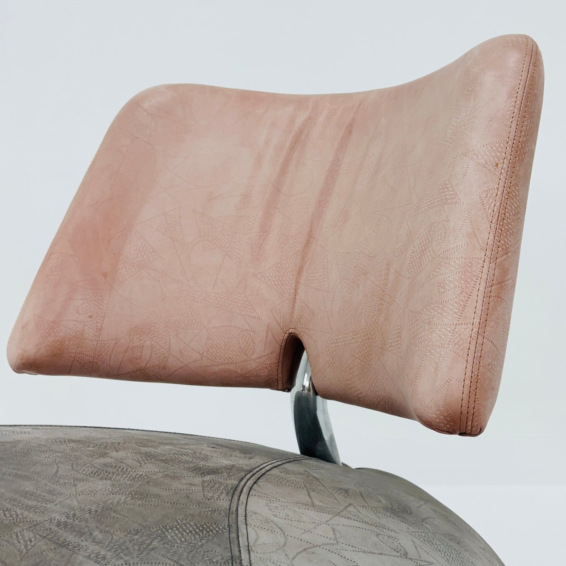 Set of 2 Mid century Orginal Leather Pallone lounge chairs by Roy de Scheemaker for Leolux, 1980s