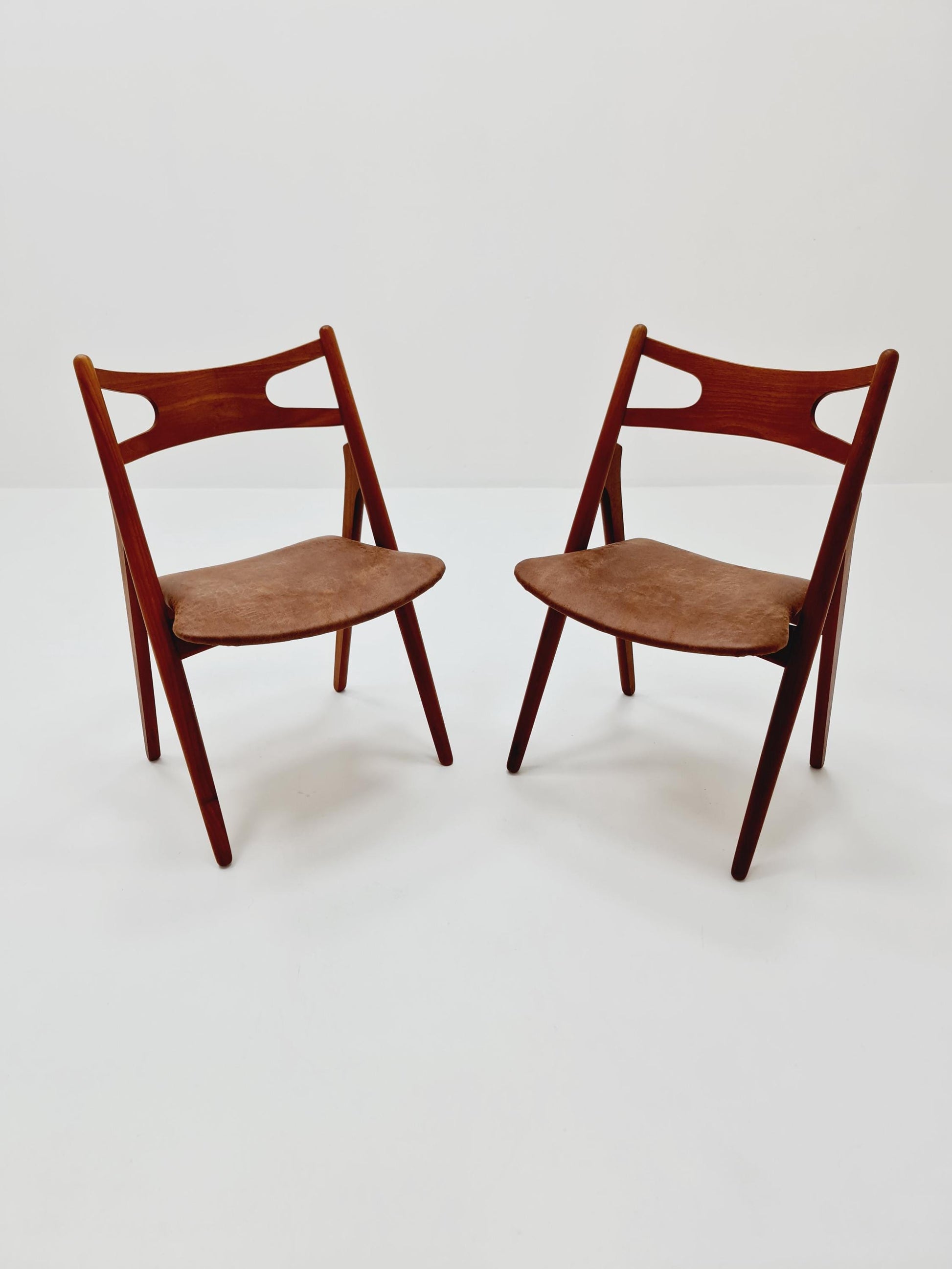 Danish teak with leather sits dining chairs by Hans Wegner for carl Hansen & Son, 1960s, set of 2