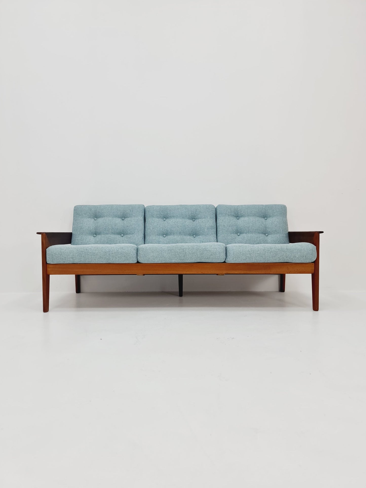 Mid century easy lounge couch by Arne Wahl Iversen for komfort teak , 1960s
