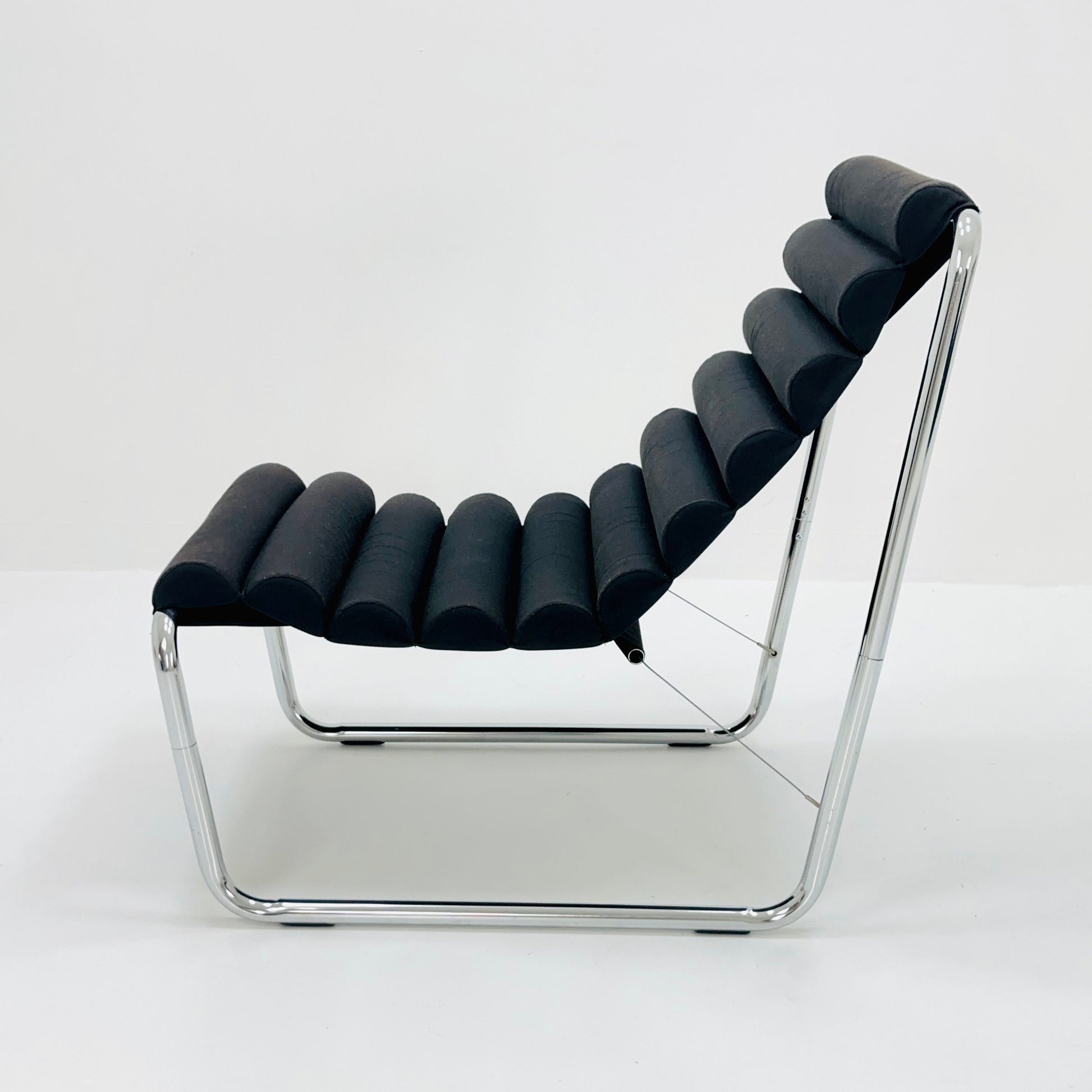 1 of 2 Mid Century Vintage Bauhaus Boudins Lounge Chairs by Michel Boyer 1970s France