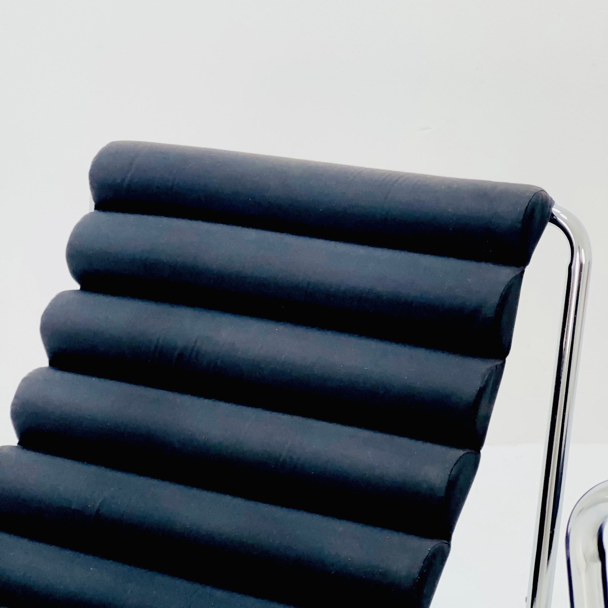 1 of 2 Mid Century Vintage Bauhaus Boudins Lounge Chairs by Michel Boyer 1970s France