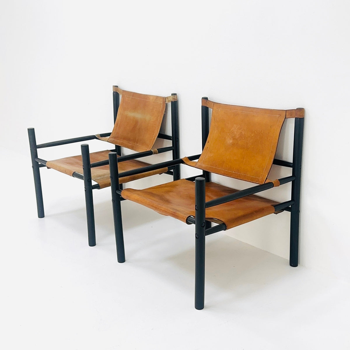 Mid century Sling Safari chair set by Abel Gonzalez cognac leather Argentina 1960s