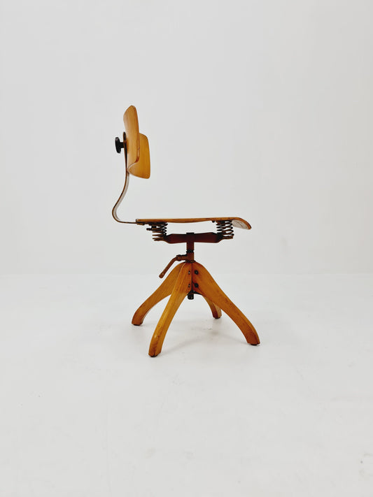 Bauhaus swivel office chair in solid wood By Puffdreh Kontorchair 1930s