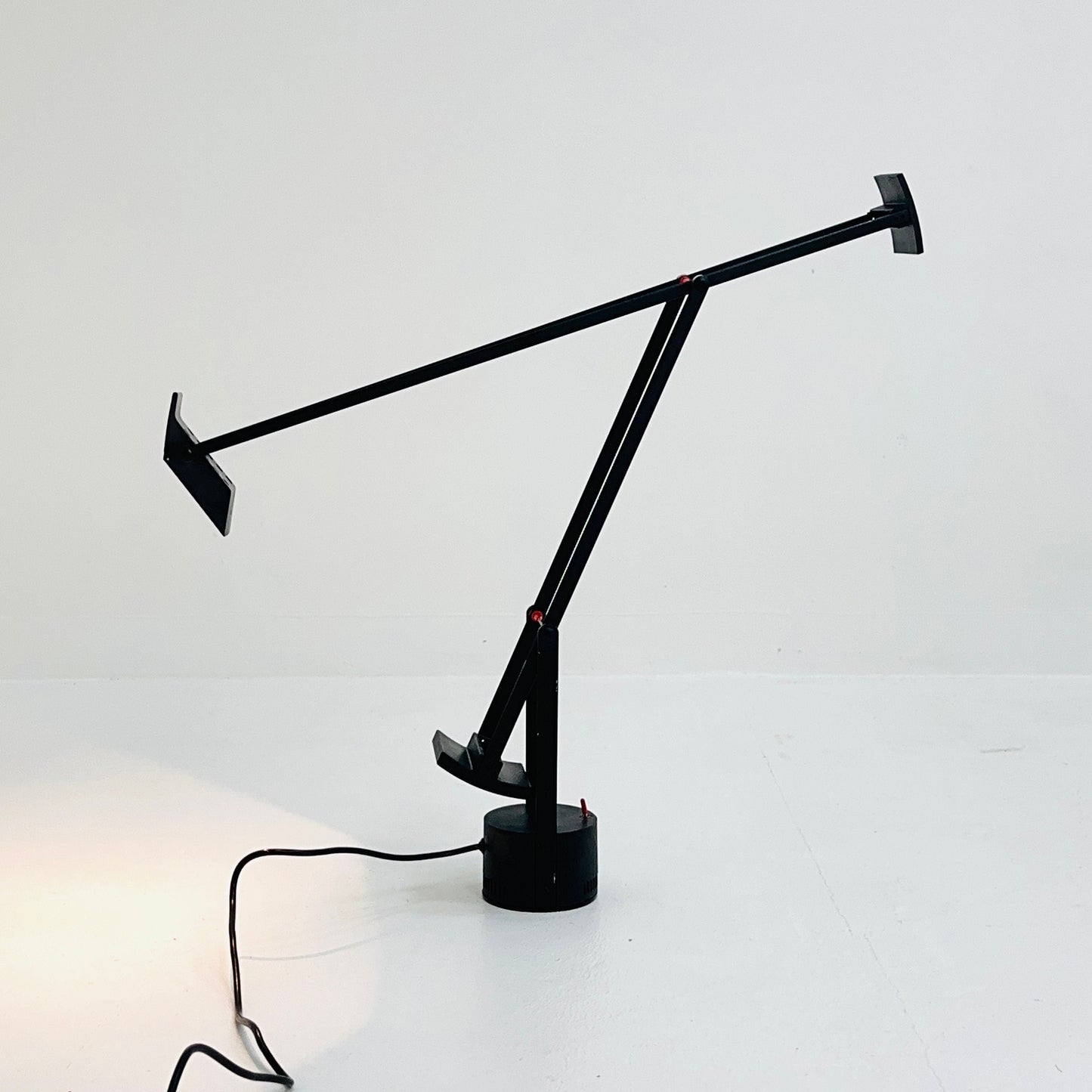 Vintage Italian Tizio Table Lamp by Richard Sapper for Artemide, 1972