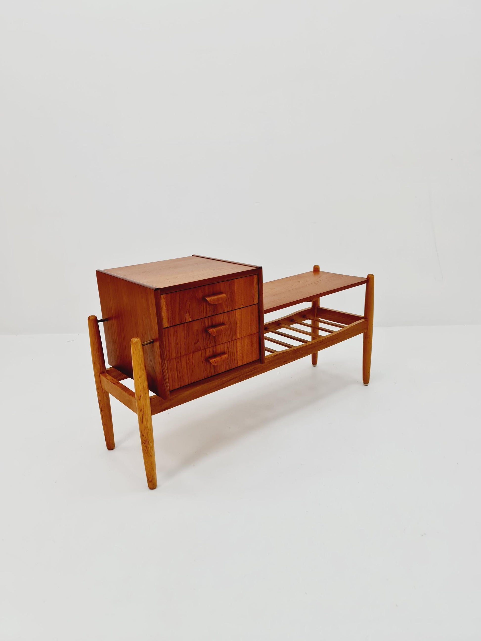 Danish teak & oak telefon table/ hallway table Arne wahl Iversen, 1960s
