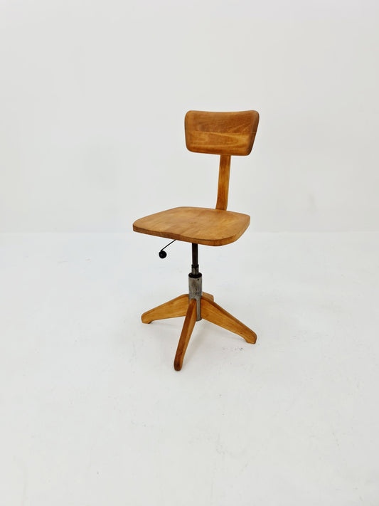 Bauhaus swivel office chair in solid wood By stollgiroflex 1930s