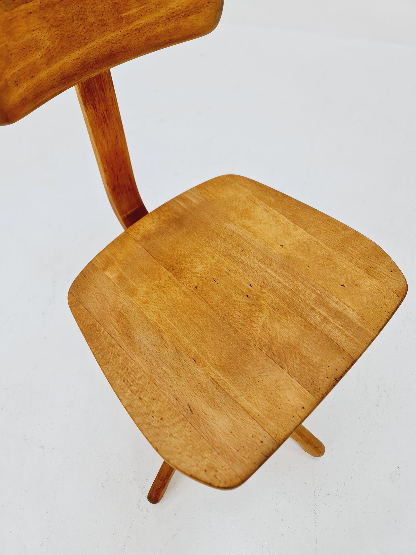 Bauhaus swivel office chair in solid wood By stollgiroflex 1930s