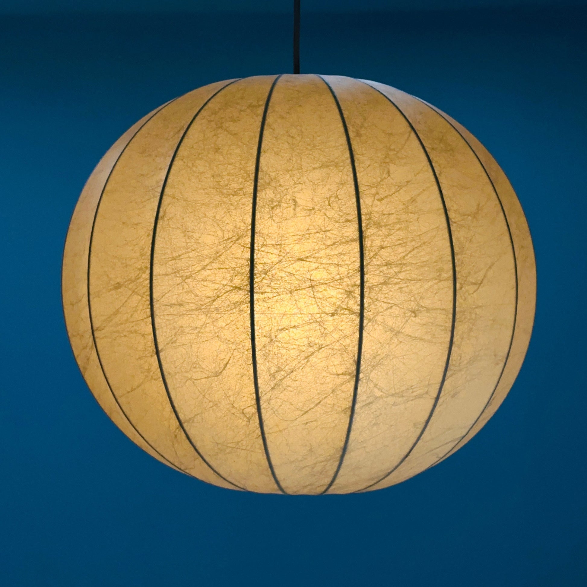 Space age pendant lamp by Designer Achille & Pier Giacomo Castiglioni : Bovezzo (Italy)
