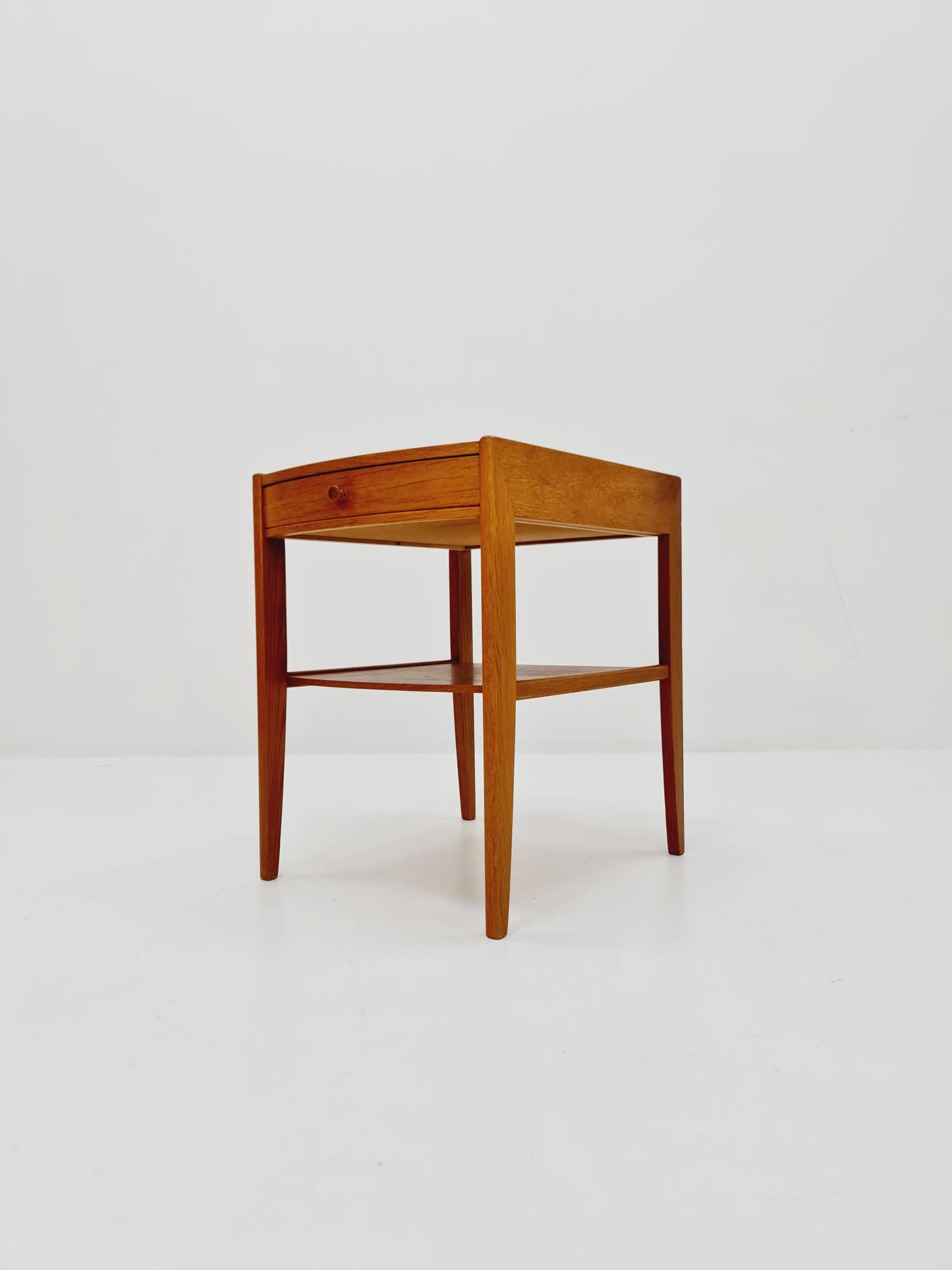 Mid century Scandinavian oak side table / bedside table, 1960s