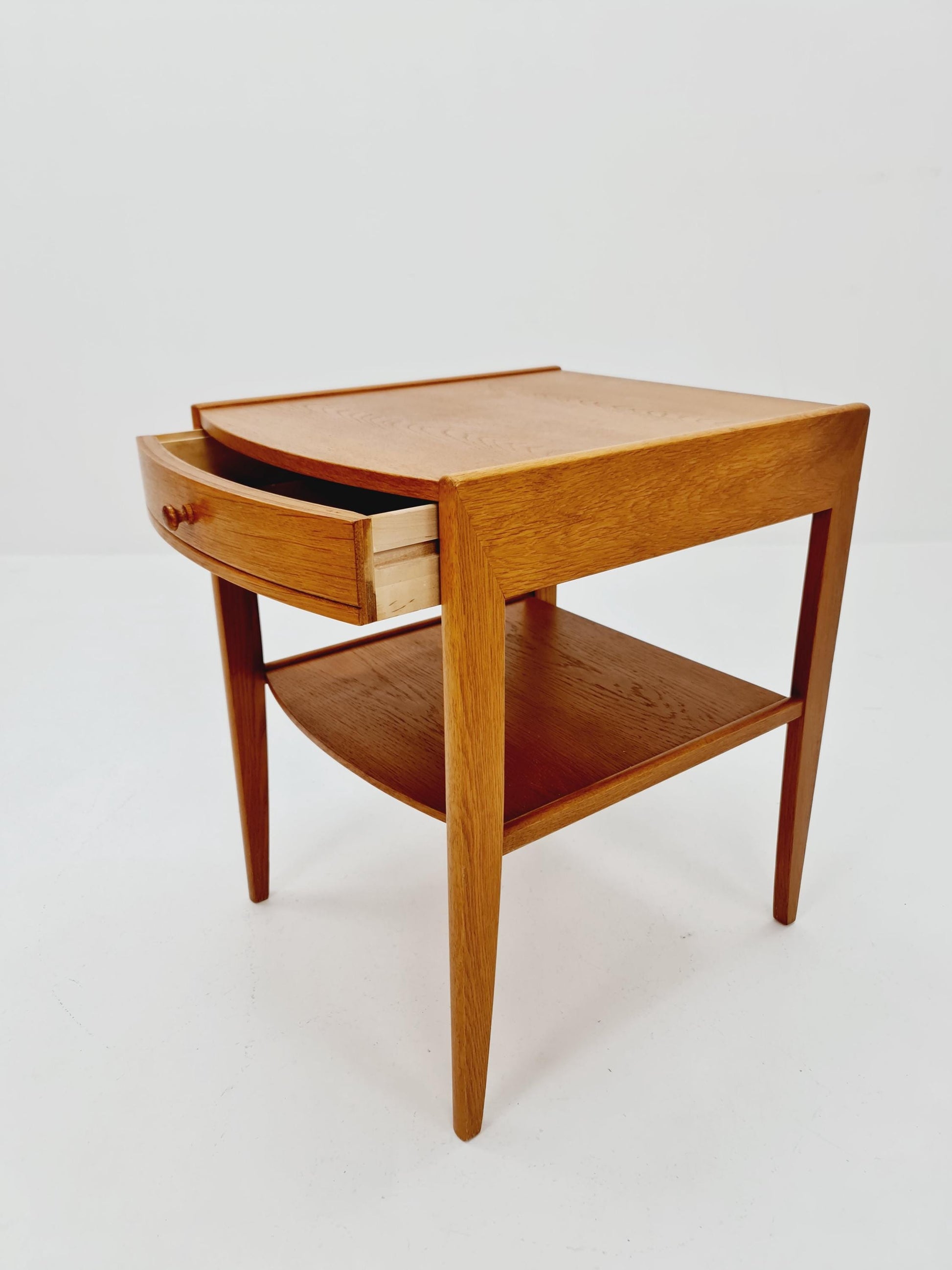 Mid century Scandinavian oak side table / bedside table, 1960s