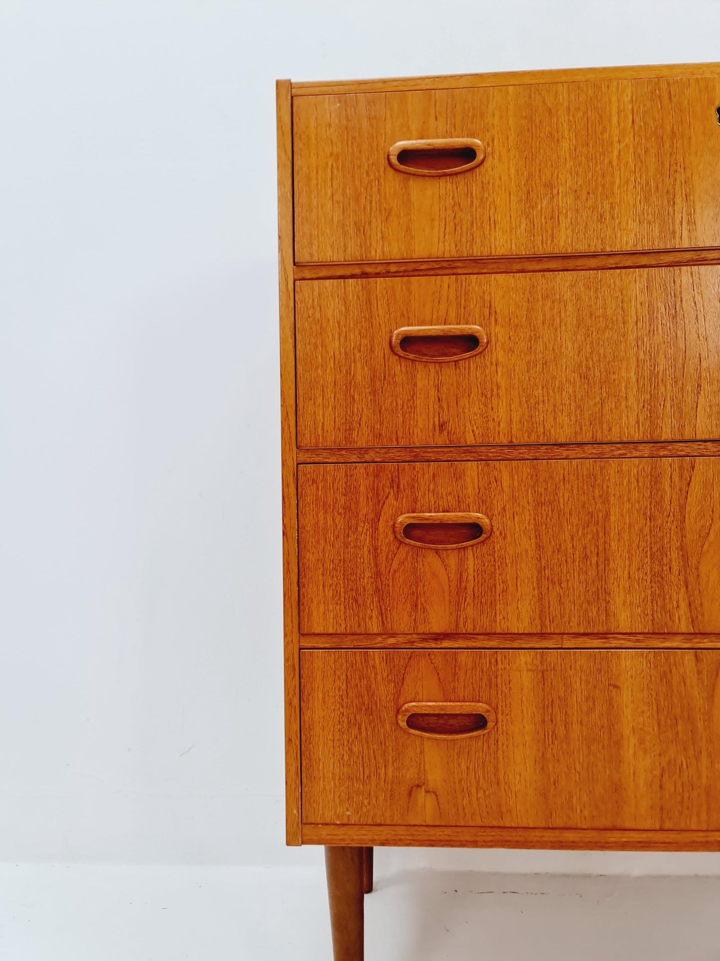 Midcentury danish design chest of drawers / drawer dresser /4 drawers cabinet, 1960s