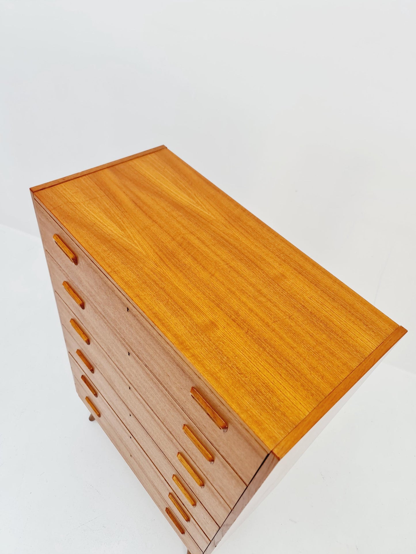 Midcentury Danish teak chest of drawers / drawer dresser / cabinet, 1960s