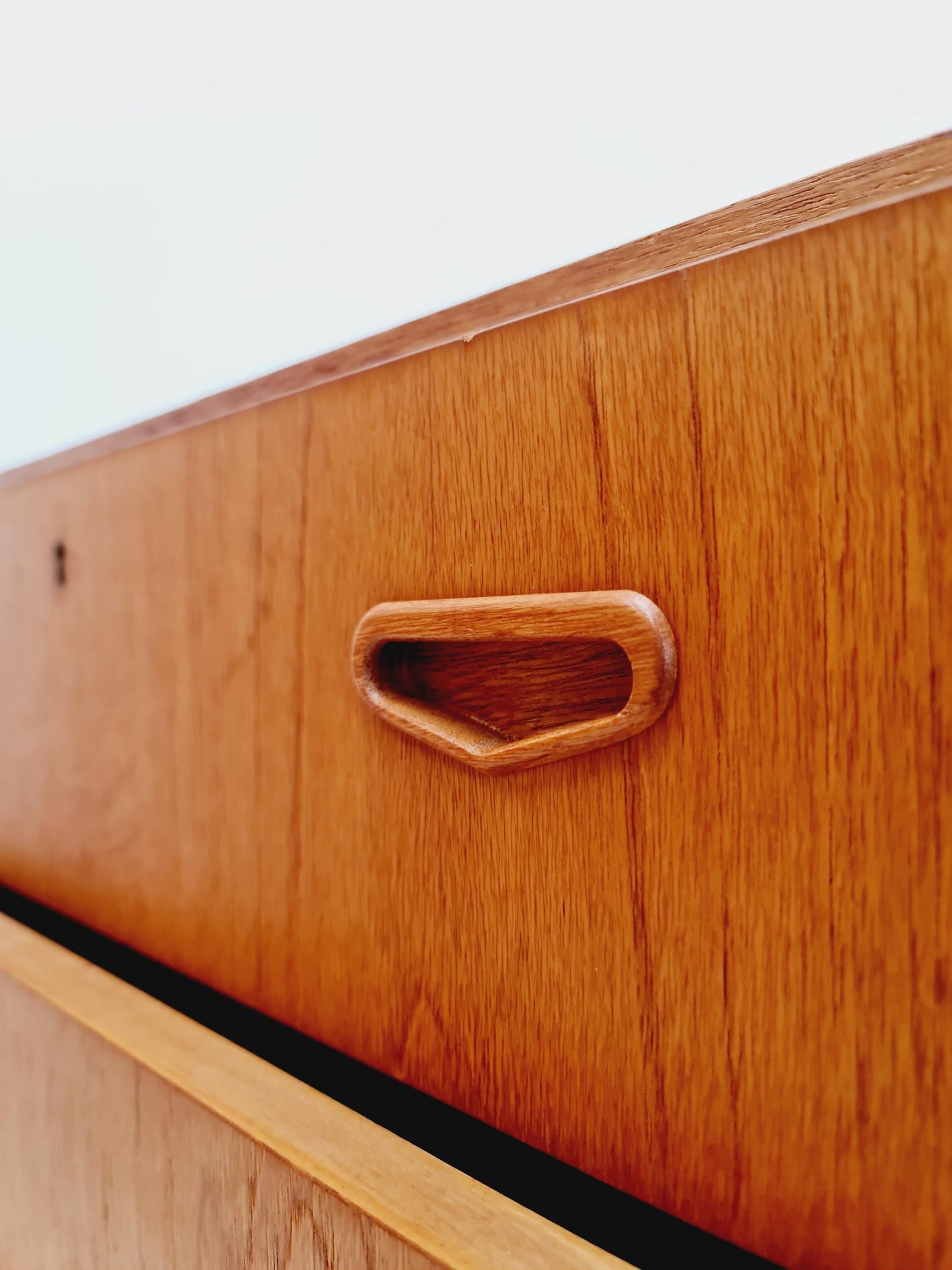 Midcentury Danish teak chest of drawers / drawer dresser / cabinet, 1960s