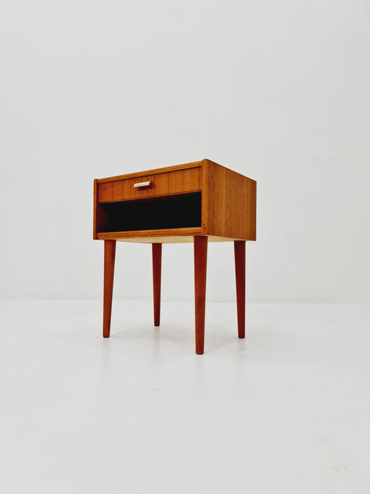 Mid century Scandinavian teak side table / bedside table, 1960s