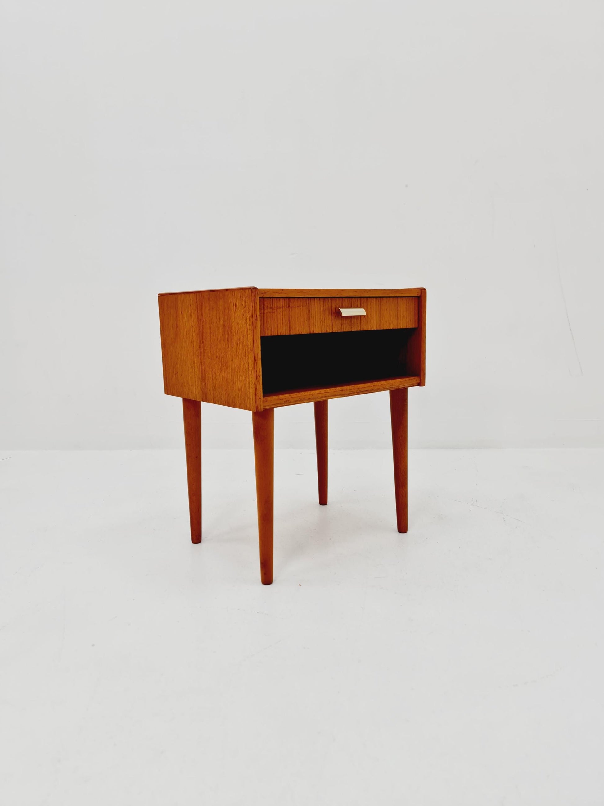 Mid century Scandinavian teak side table / bedside table, 1960s