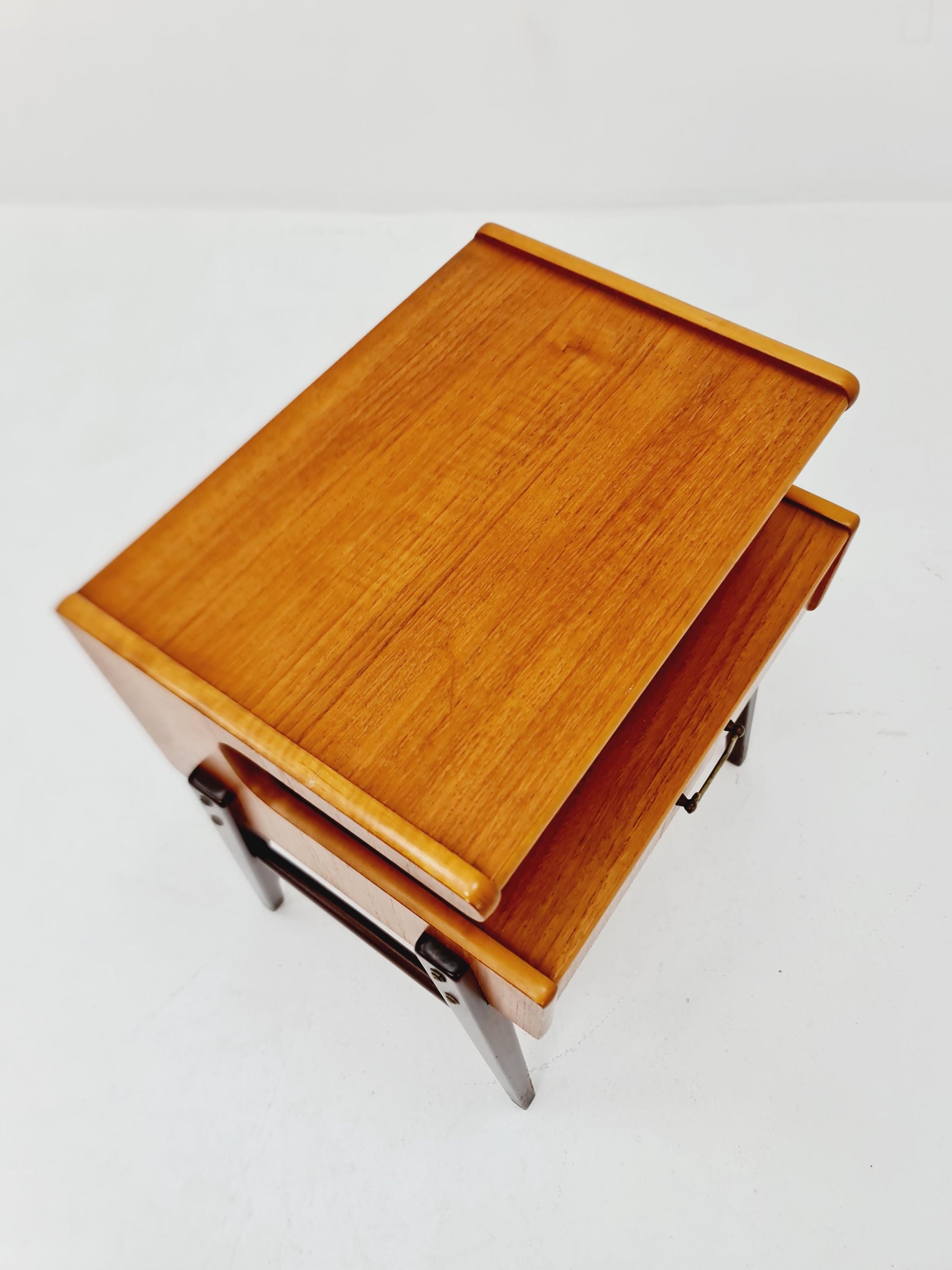 Midcentury Carlström & Co Teak Vintage Side table/ Bedside table/ Night stand straight from the sixties