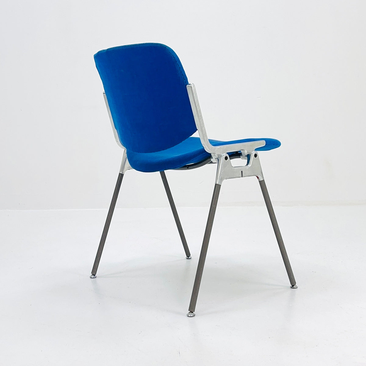 1/50 Mid century Stacking blue fabric chair by Giancarlo Piretti for Anomima Castelli ,Italy 1960s