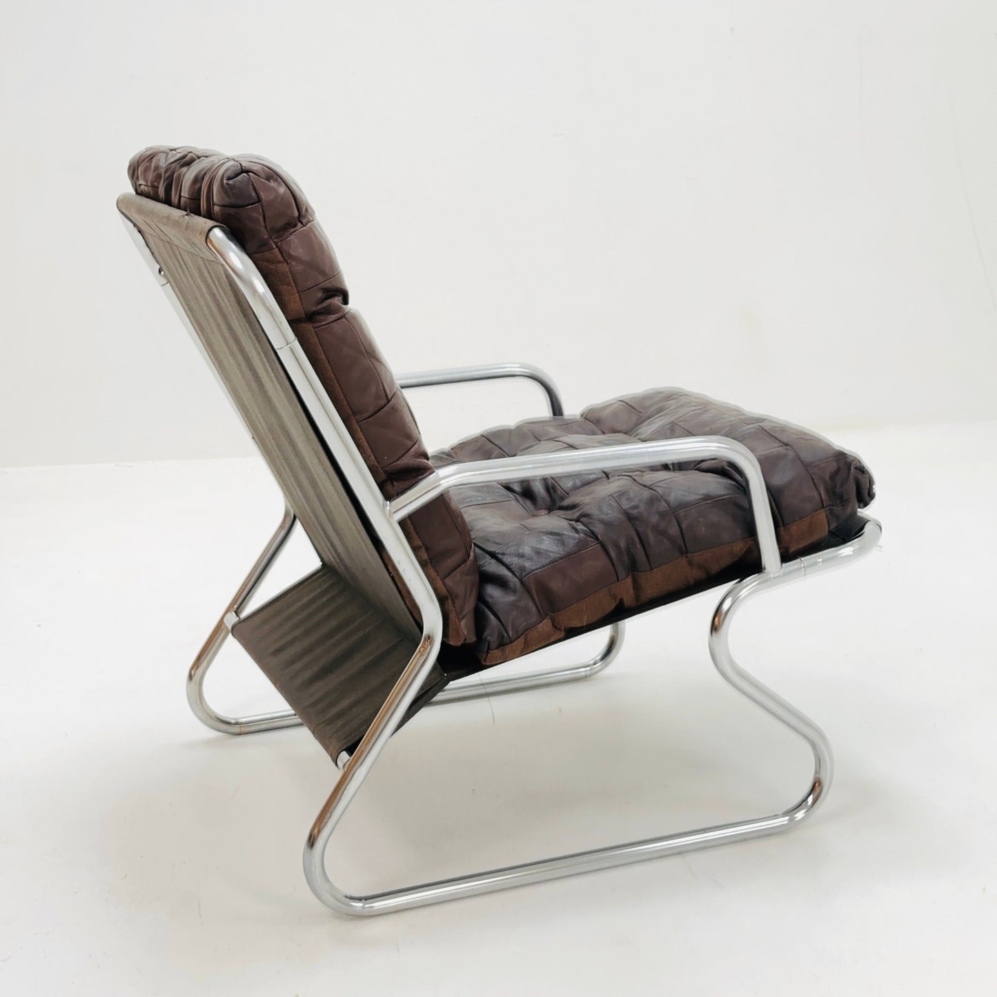 Mid-century sling brown leather lounge chair by Peter Hoyte, 1960s