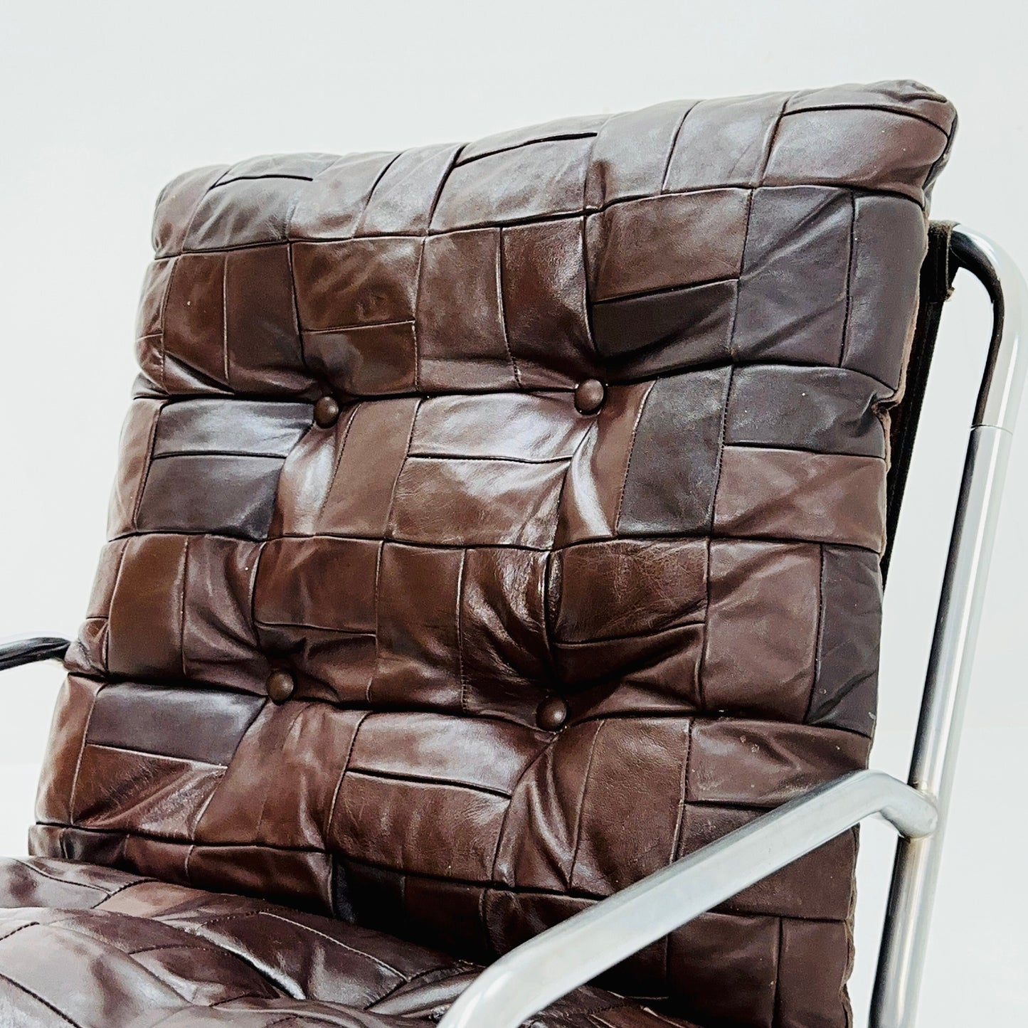 Mid-century sling brown leather lounge chair by Peter Hoyte, 1960s