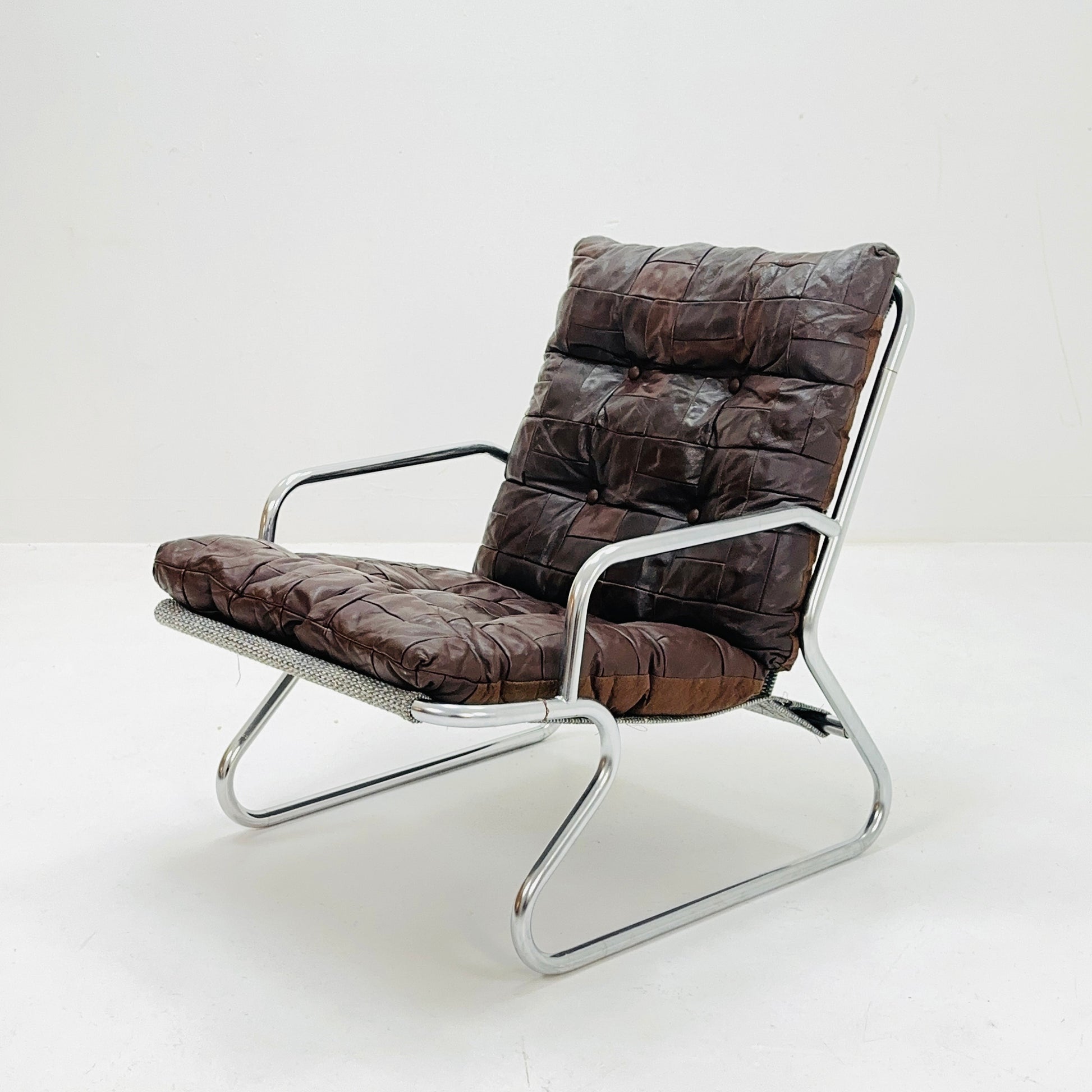 Mid-century sling brown leather lounge chair by Peter Hoyte, 1960s