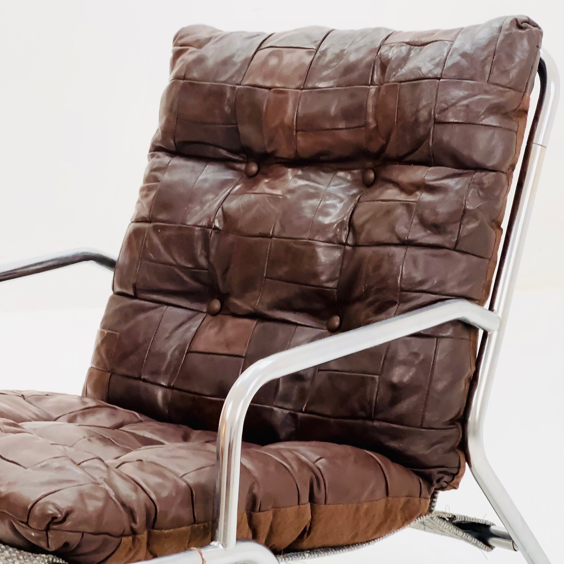 Mid-century sling brown leather lounge chair by Peter Hoyte, 1960s