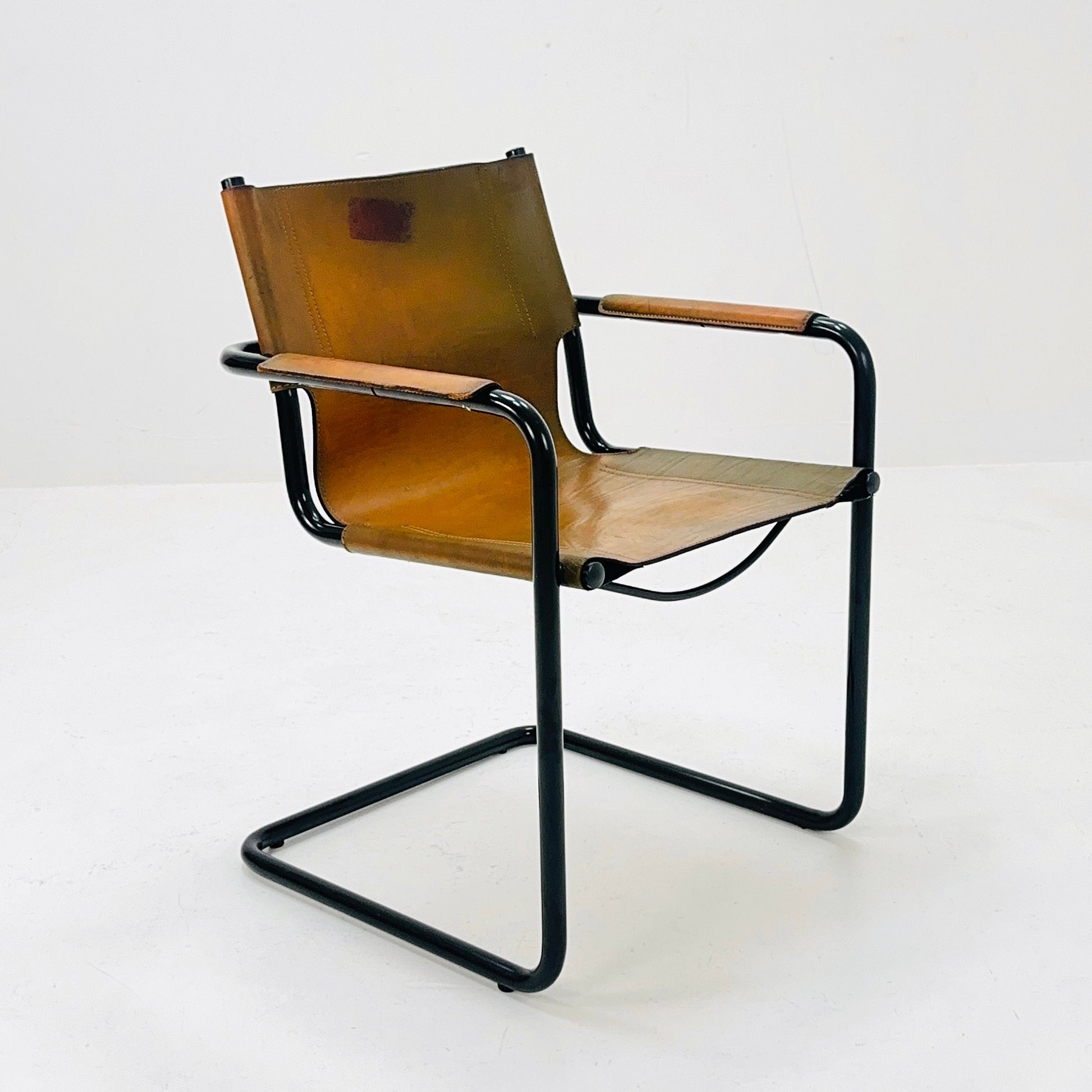 Mid century Bauhaus Visitor leather armchair for Mattei Grassi 1970s Italy