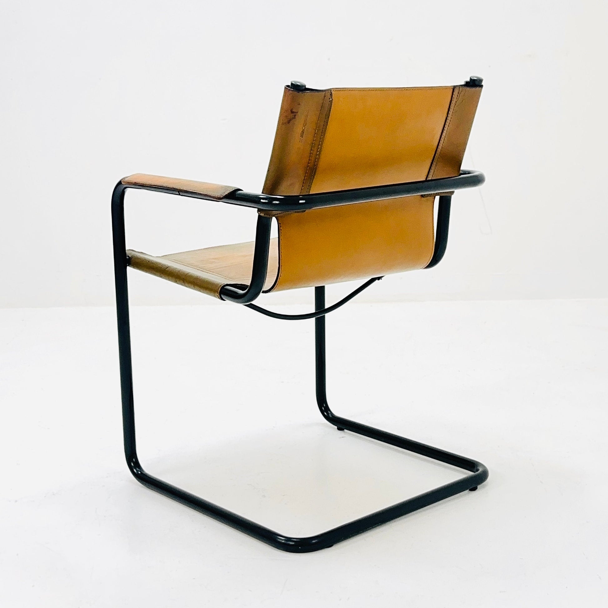 Mid century Bauhaus Visitor leather armchair for Mattei Grassi 1970s Italy