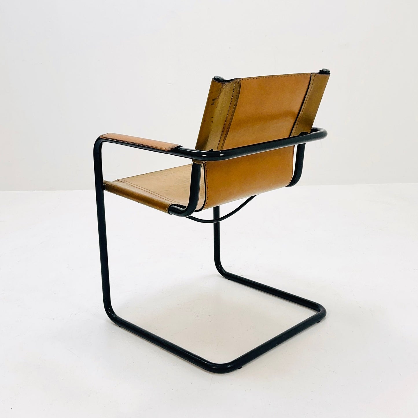 Mid century Bauhaus Visitor leather armchair for Mattei Grassi 1970s Italy