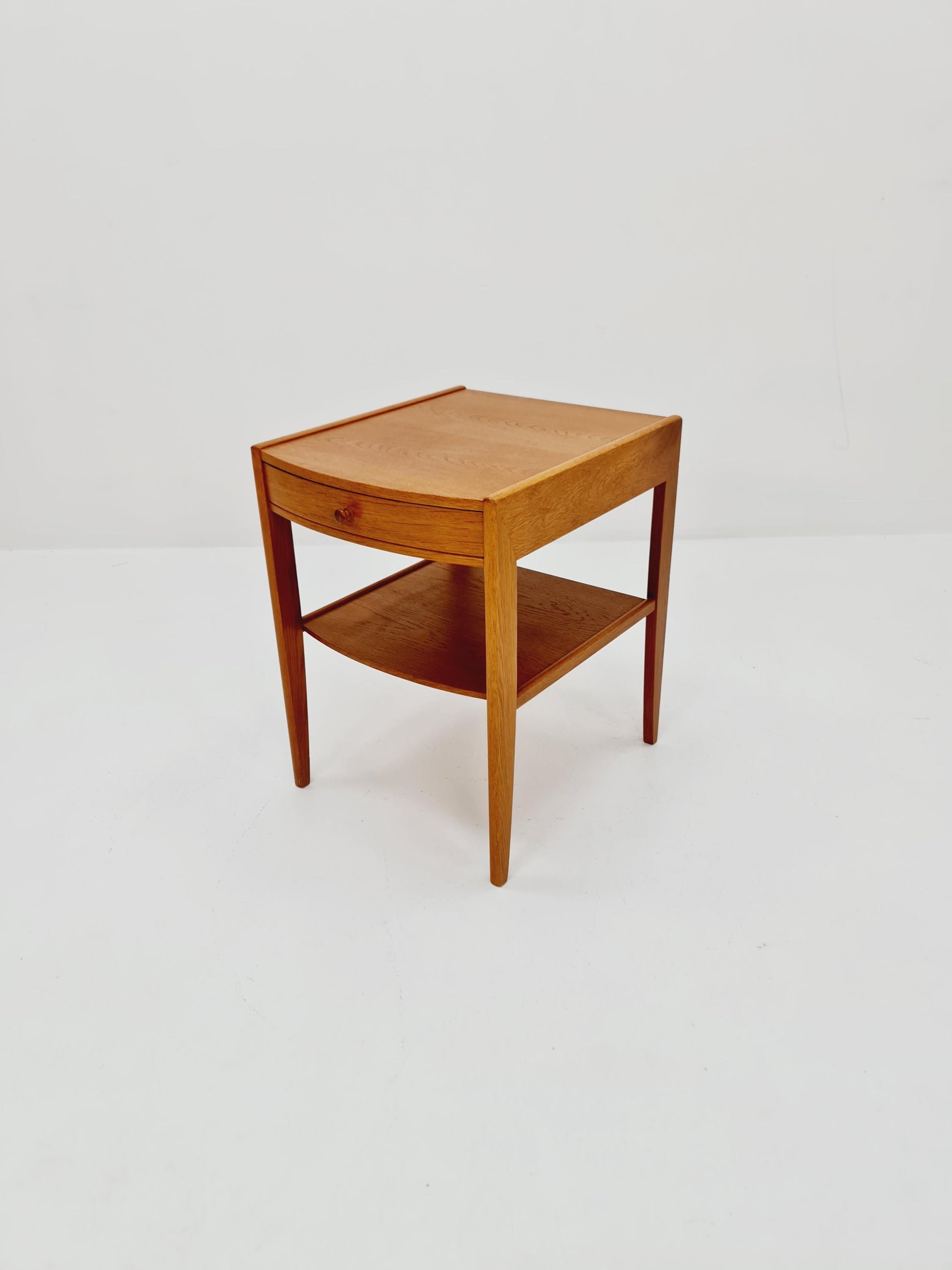 Mid century Scandinavian oak side table / bedside table, 1960s