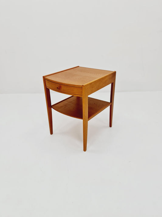 Mid century Scandinavian oak side table / bedside table, 1960s