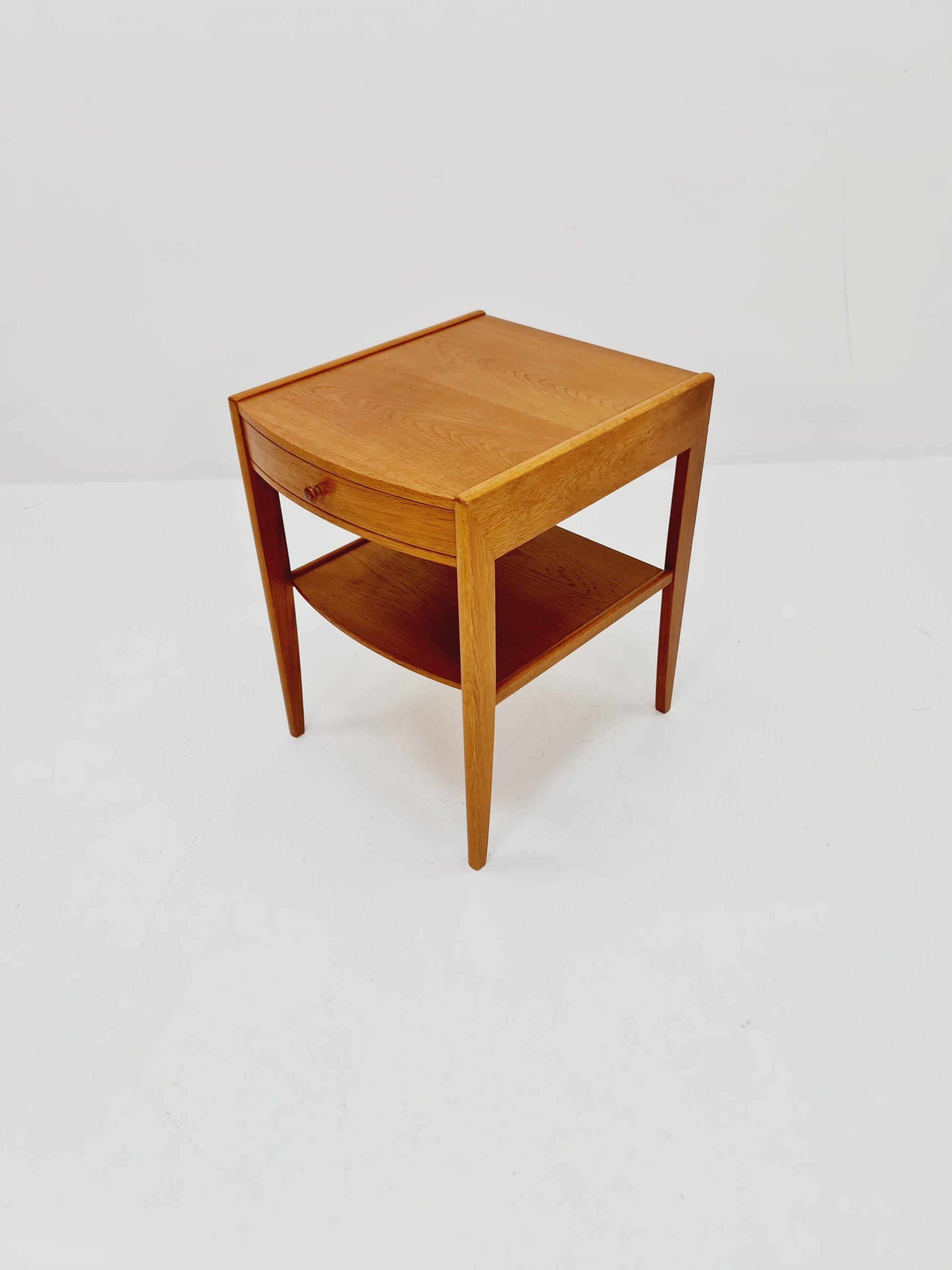 Mid century Scandinavian oak side table / bedside table, 1960s