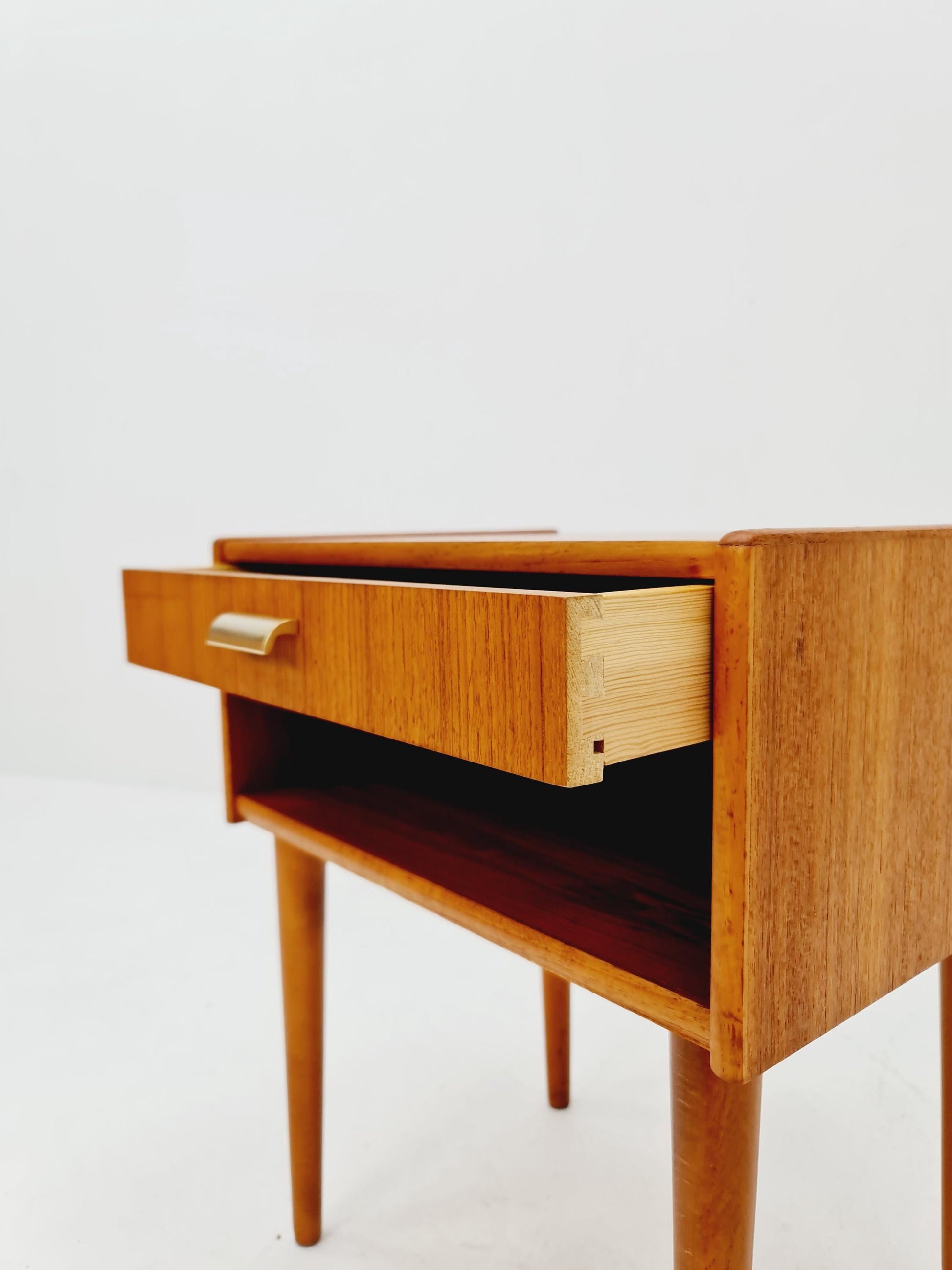 Mid century Scandinavian teak side table / bedside table, 1960s