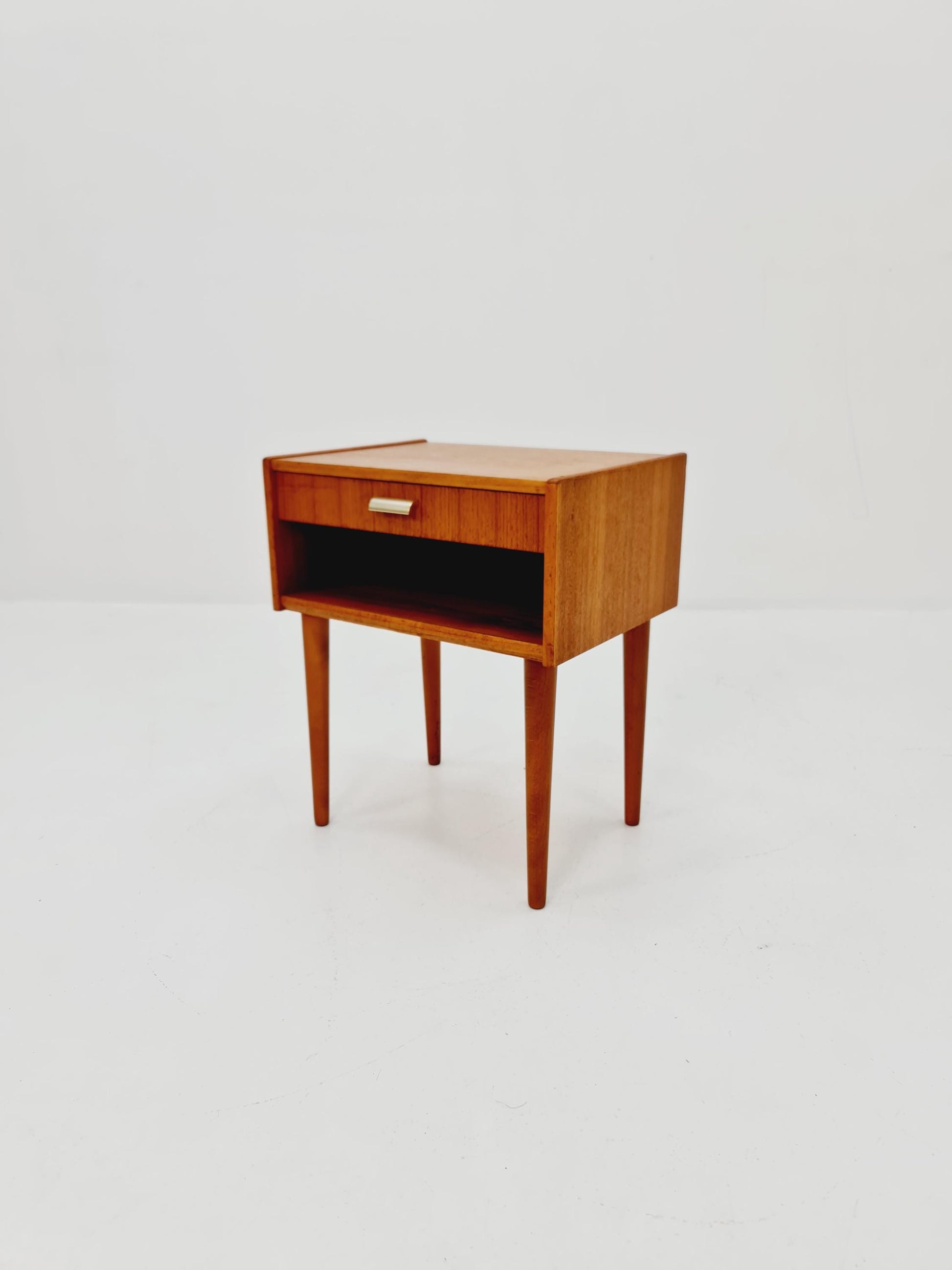 Mid century Scandinavian teak side table / bedside table, 1960s