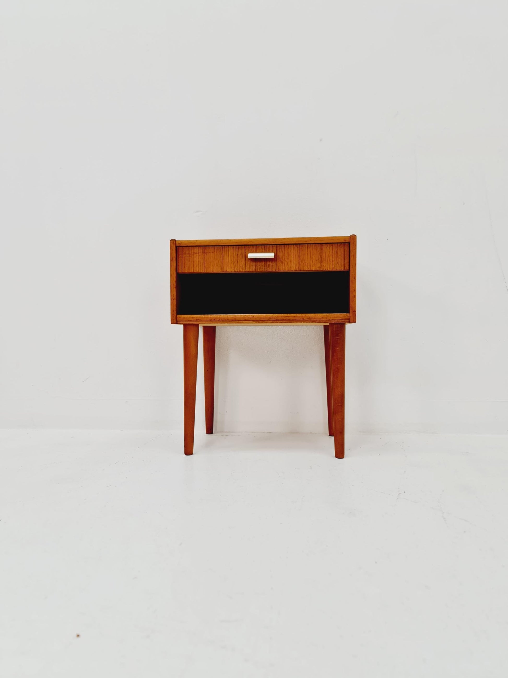 Mid century Scandinavian teak side table / bedside table, 1960s
