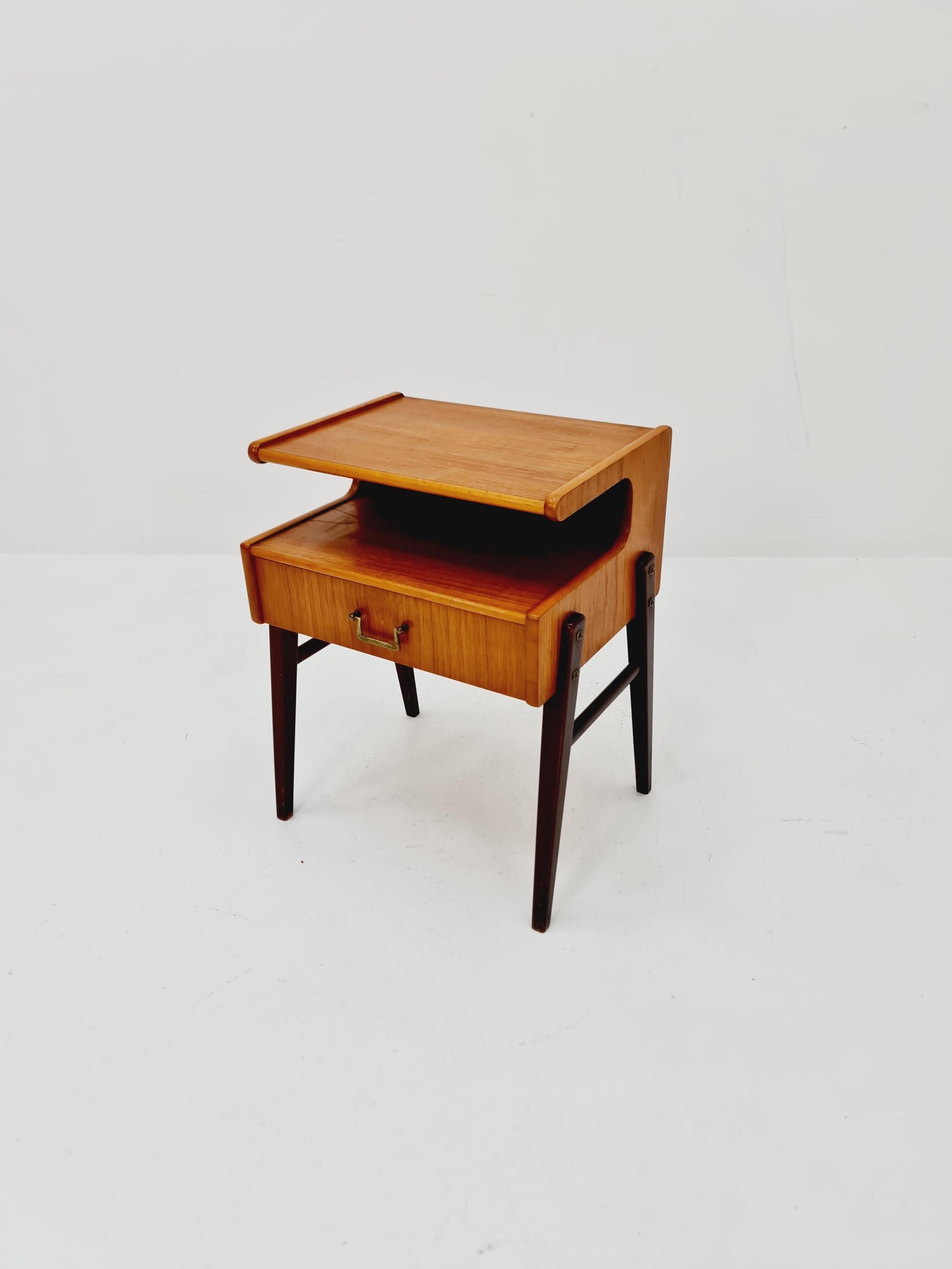 Midcentury Carlström & Co Teak Vintage Side table/ Bedside table/ Night stand straight from the sixties