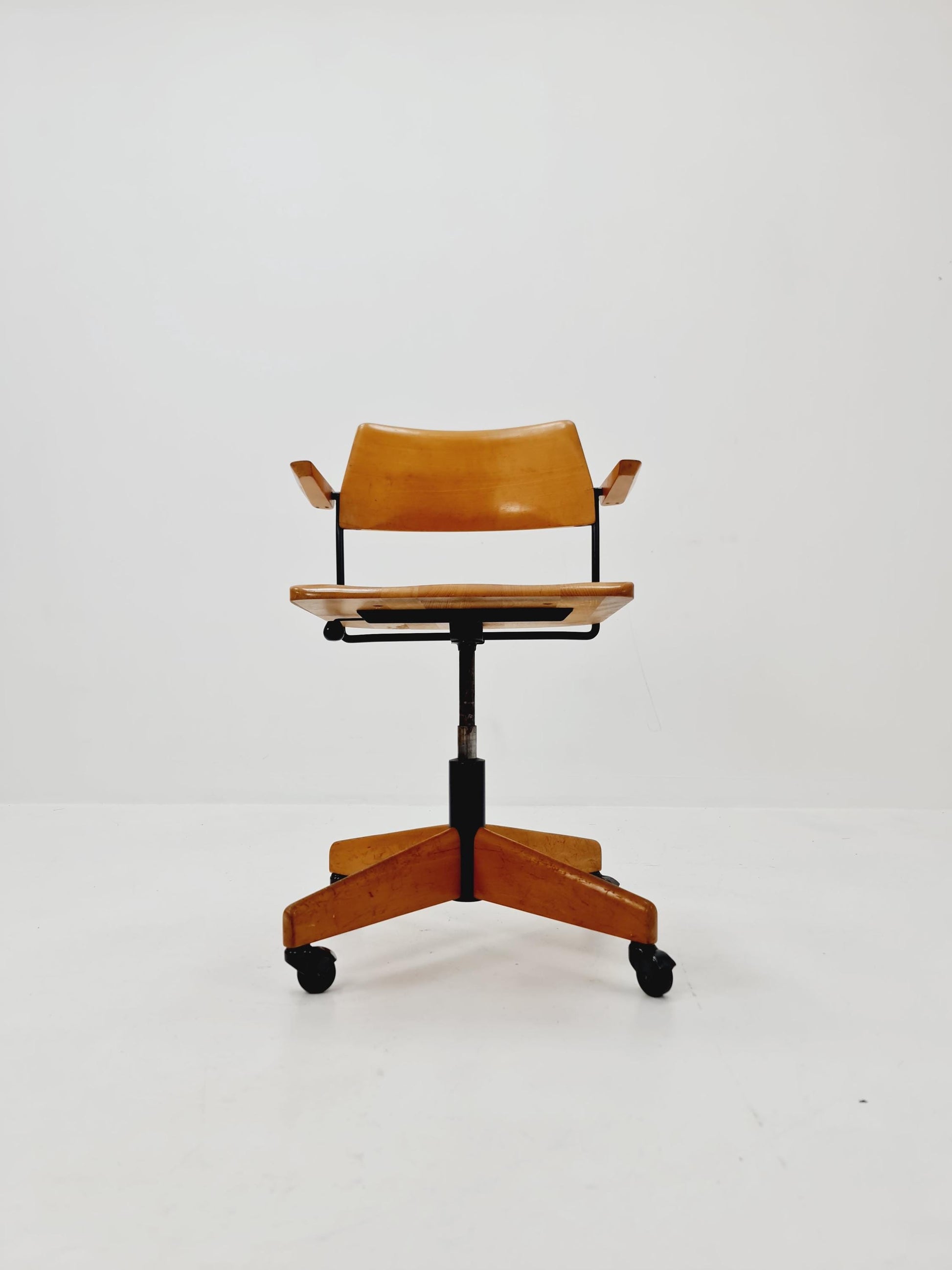 Bauhaus swivel office Armchair in solid wood By stollgiroflex 1960s