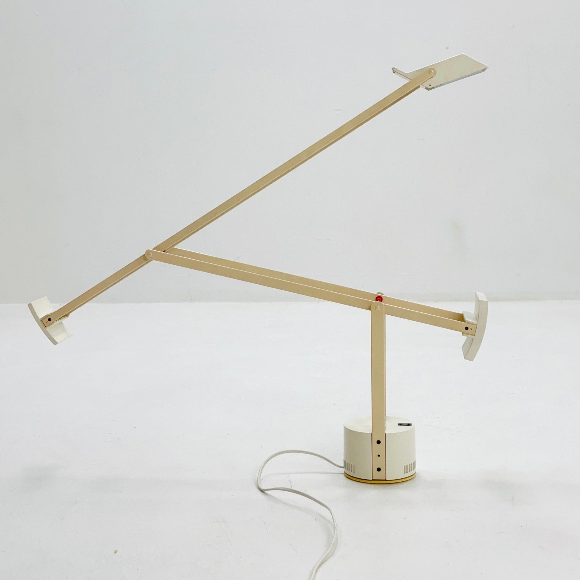 1 of 2 Vintage white Italian Tizio Table Lamp by Richard Sapper for Artemide, 1972