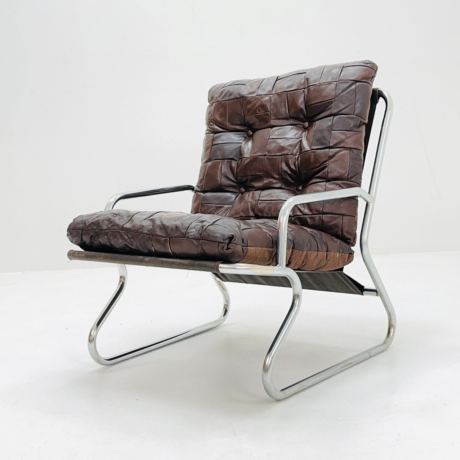 Mid-century sling brown leather lounge chair by Peter Hoyte, 1960s