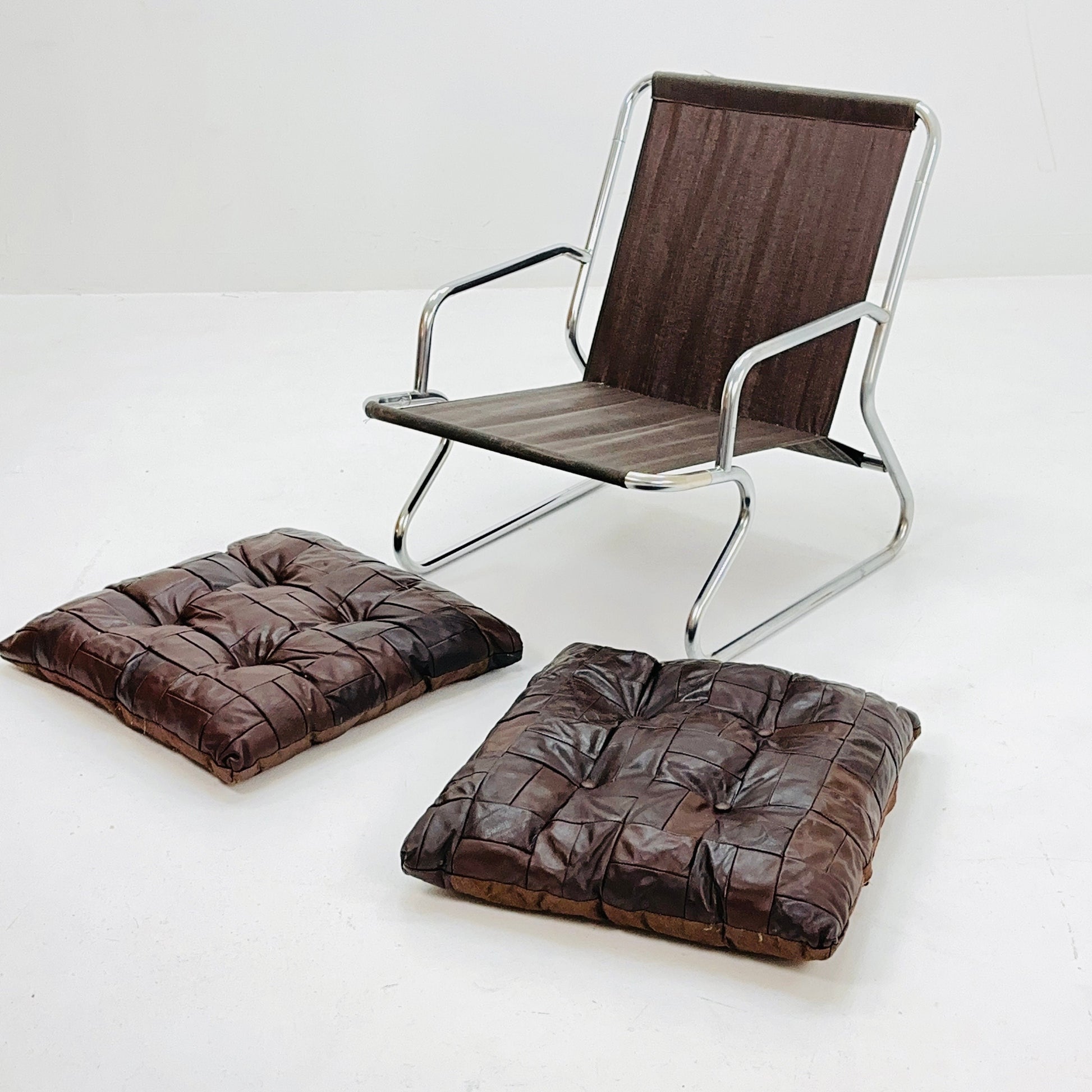Mid-century sling brown leather lounge chair by Peter Hoyte, 1960s