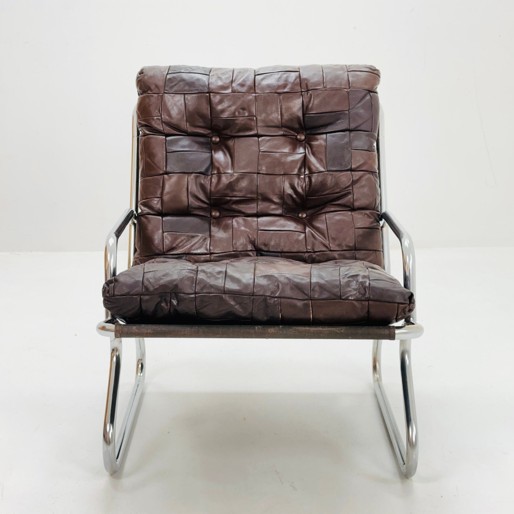 Mid-century sling brown leather lounge chair by Peter Hoyte, 1960s