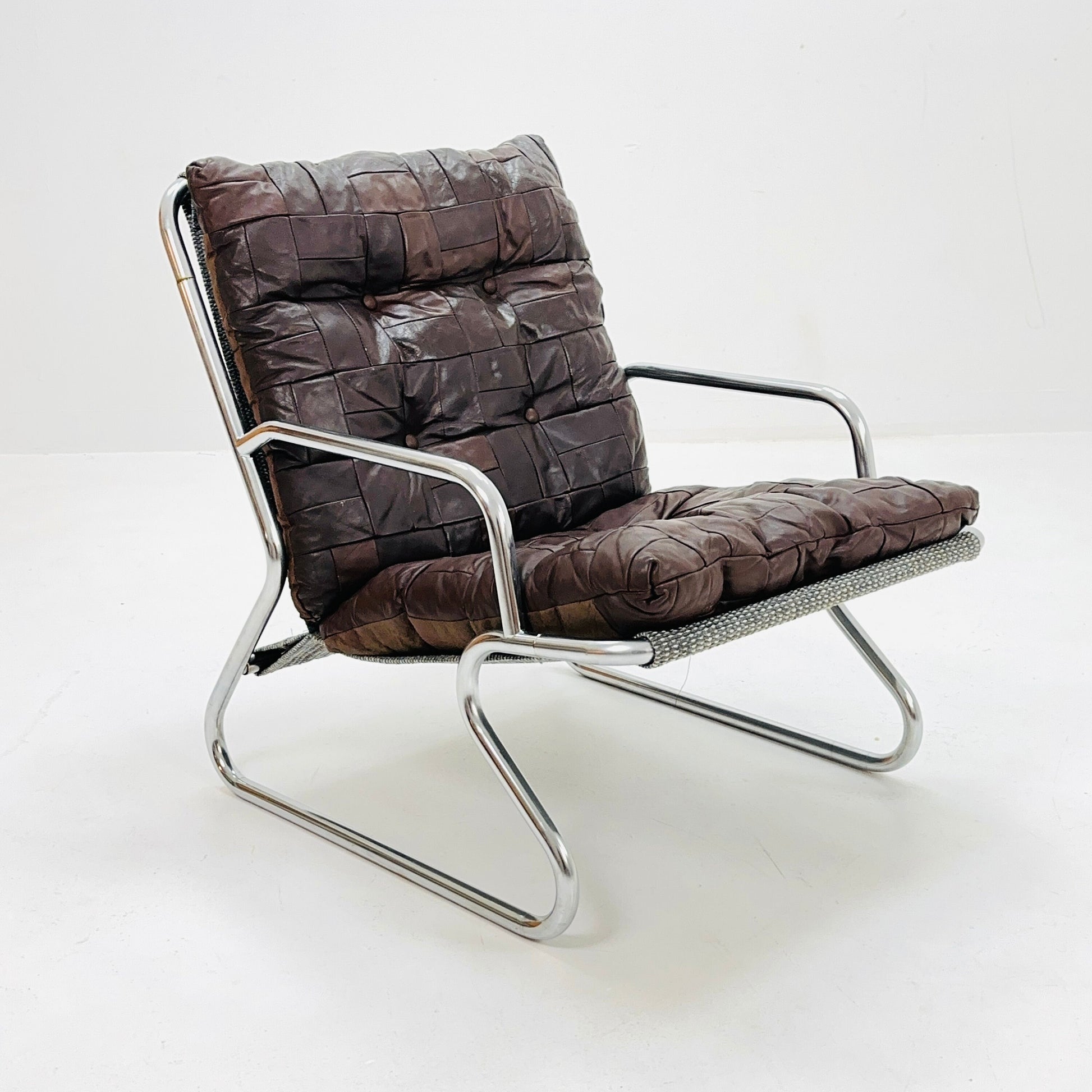 Mid-century sling brown leather lounge chair by Peter Hoyte, 1960s