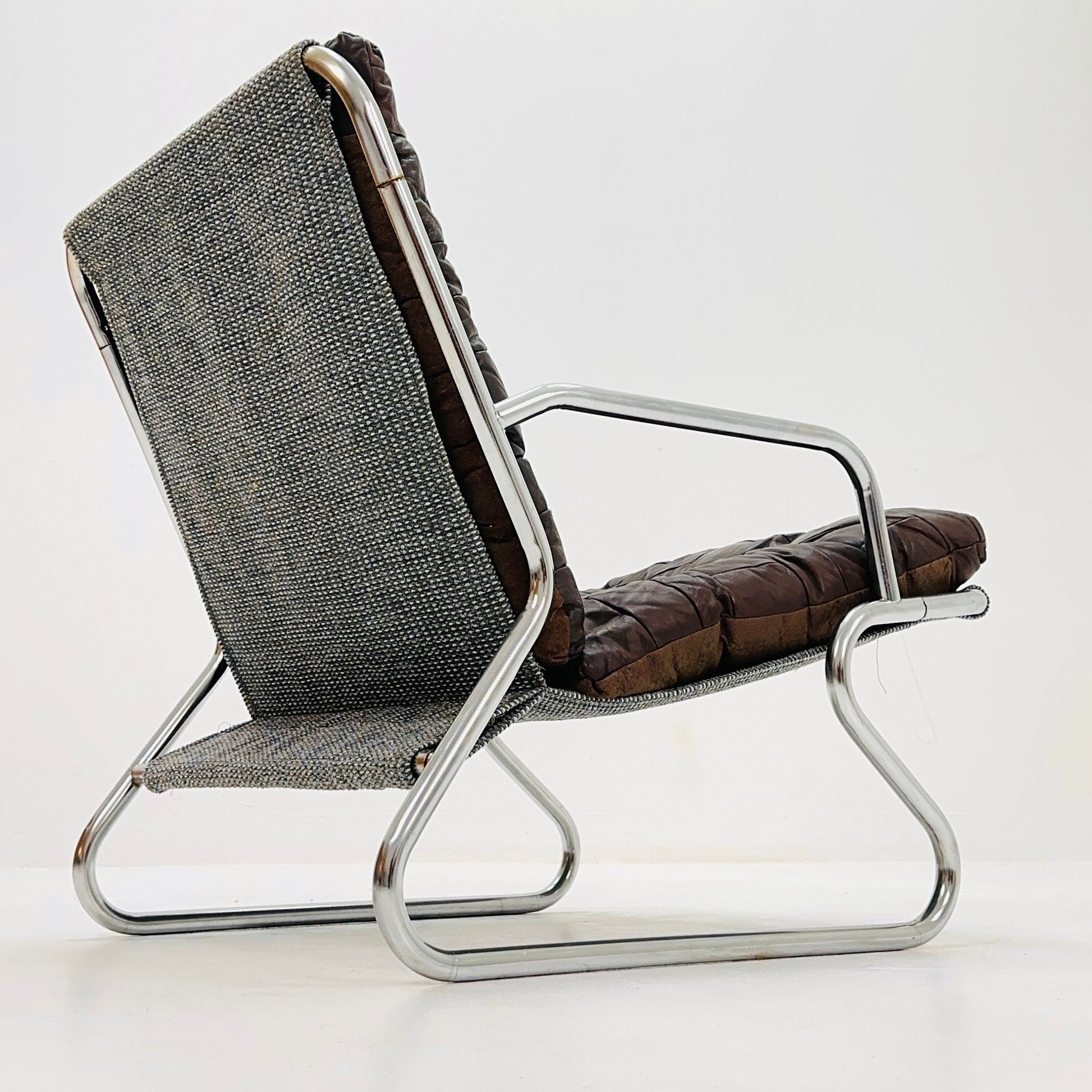 Mid-century sling brown leather lounge chair by Peter Hoyte, 1960s