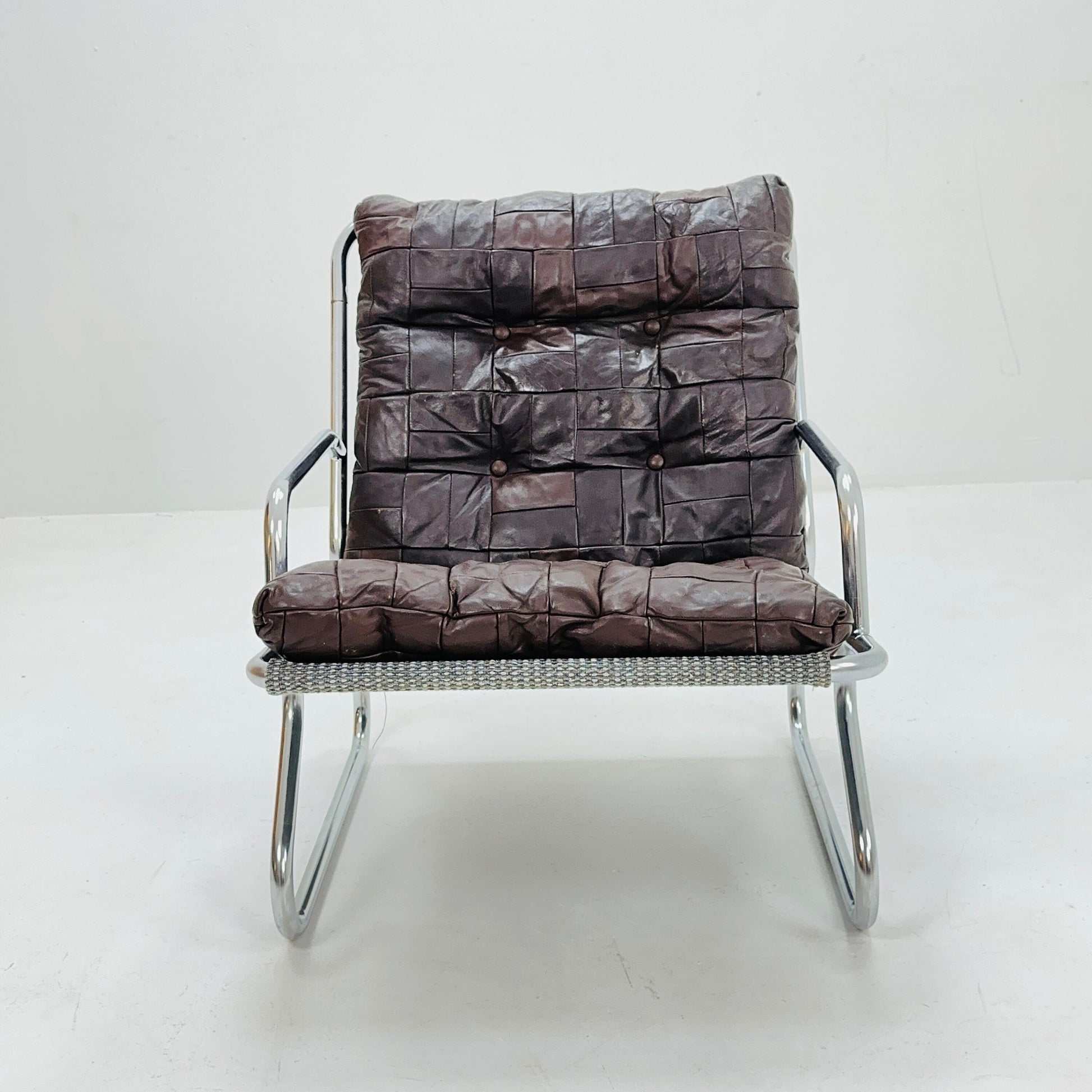 Mid-century sling brown leather lounge chair by Peter Hoyte, 1960s