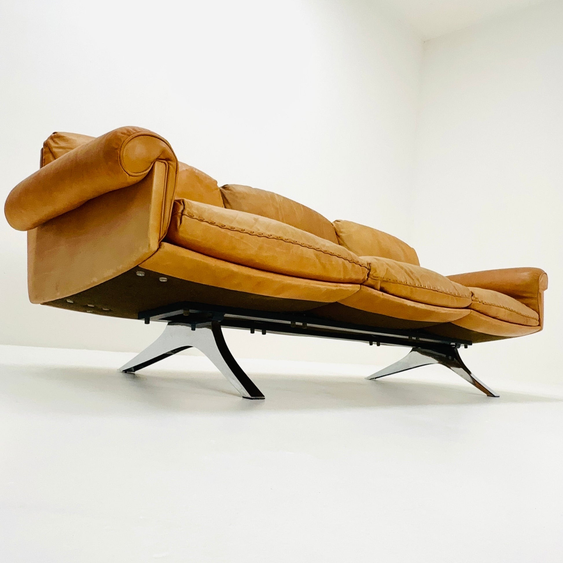 Mid Century De Sede "DS-31" 3-seater sofa in cognac leather, Switzerland 1970s