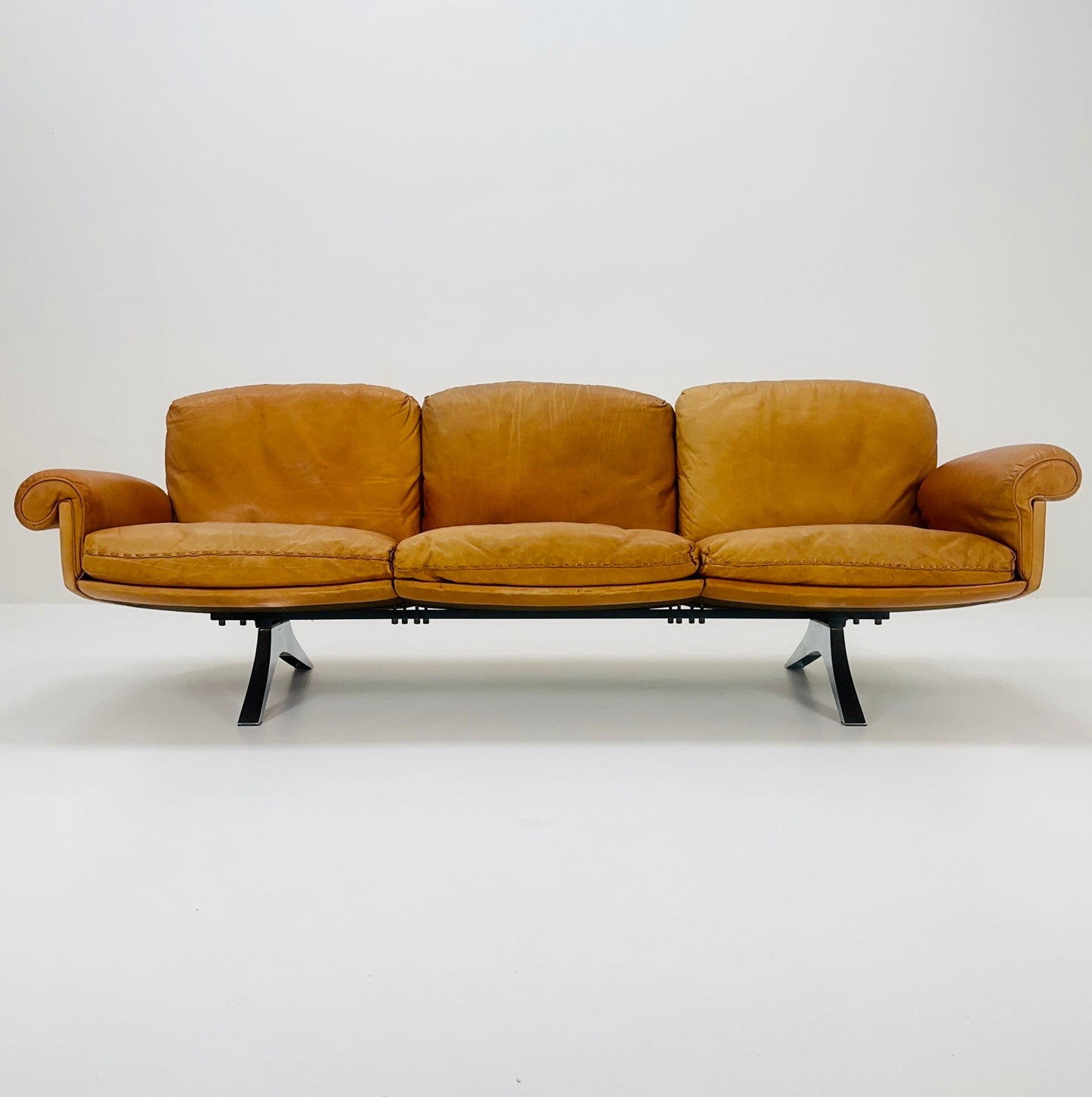 Mid Century De Sede "DS-31" 3-seater sofa in cognac leather, Switzerland 1970s