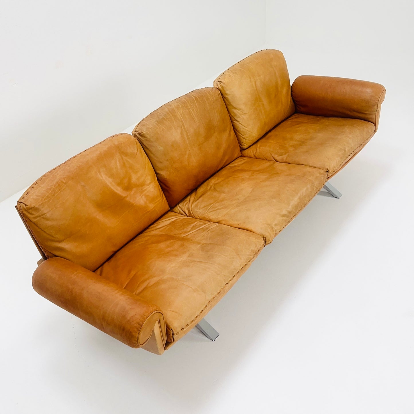 Mid Century De Sede "DS-31" 3-seater sofa in cognac leather, Switzerland 1970s