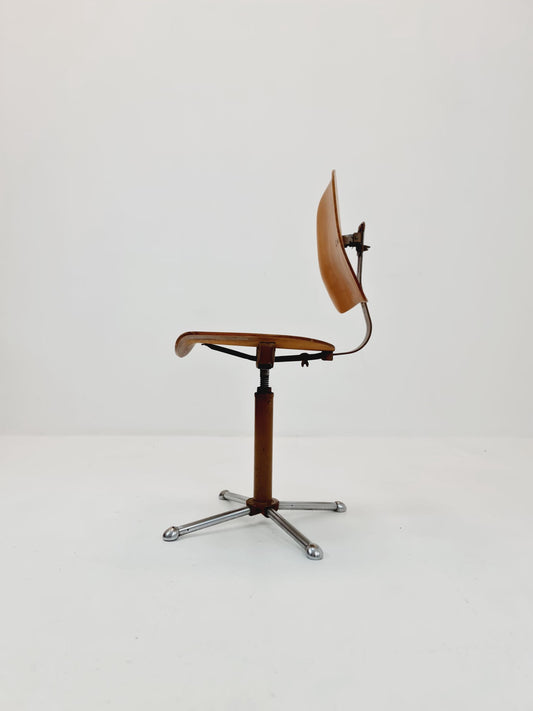 Bauhaus office chair in solid wood By Drabert 1960s
