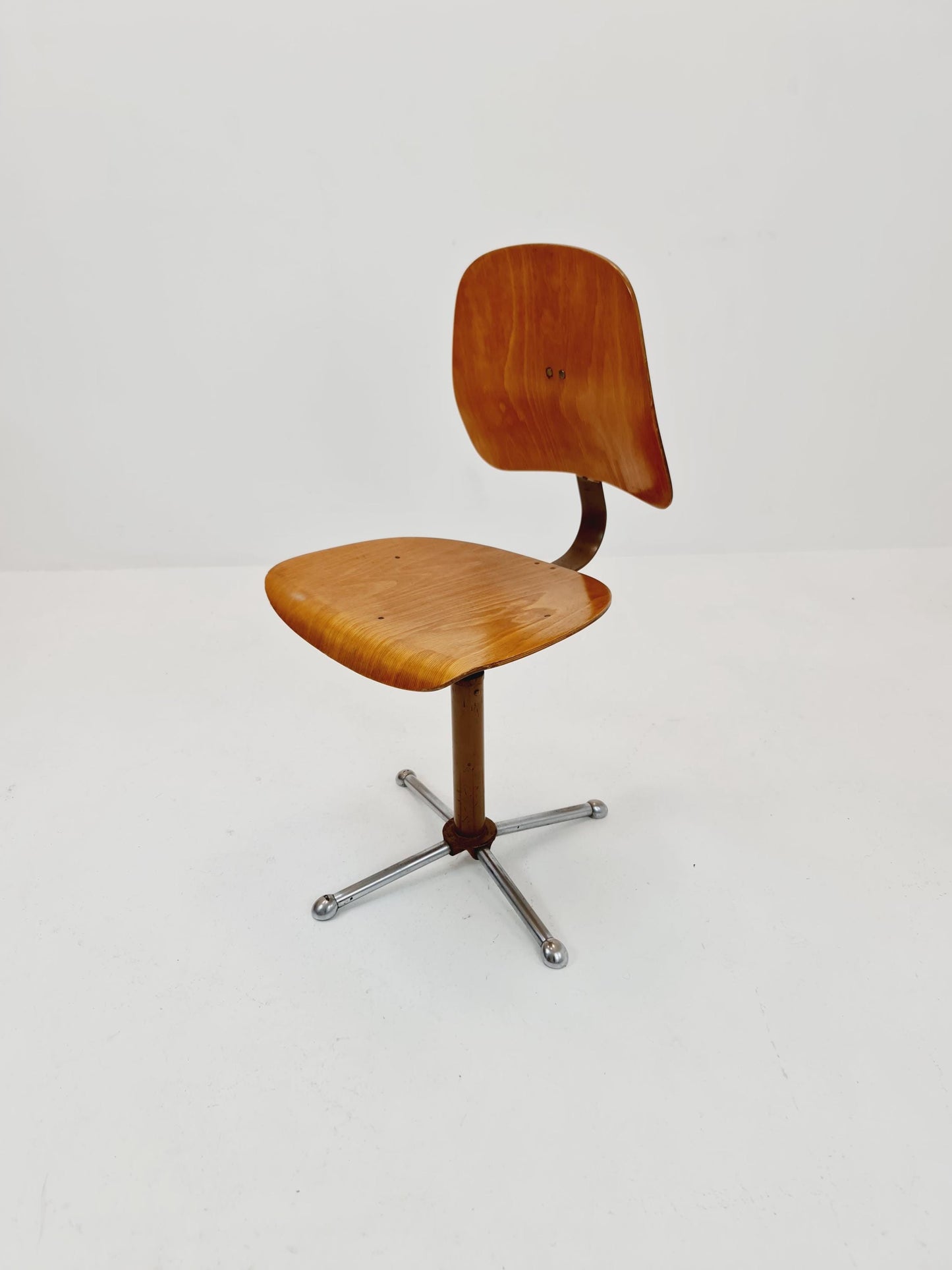 Bauhaus office chair in solid wood By Drabert 1960s